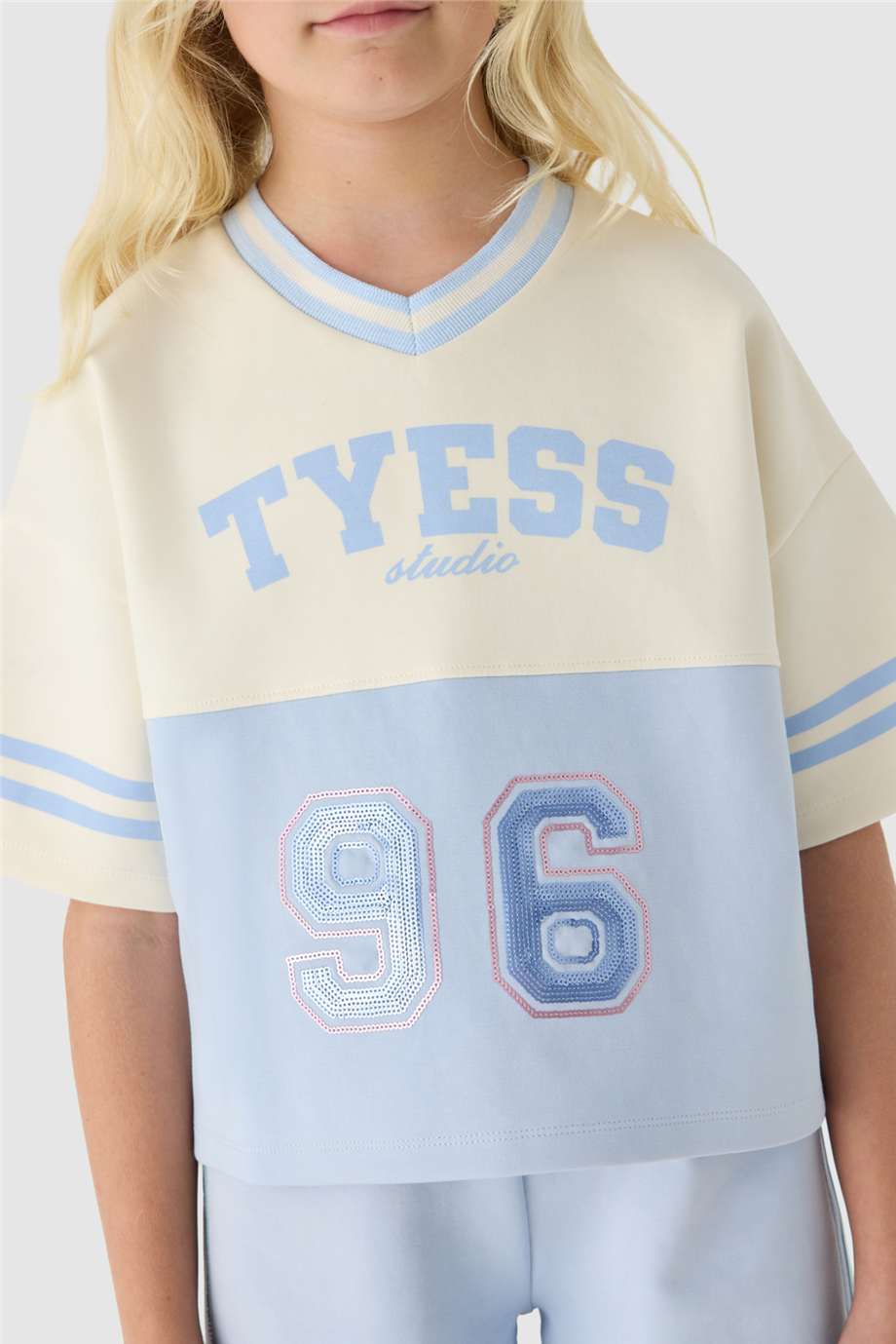 Tyess Kız Çocuk Renkli SweatshirtTyess Kız Çocuk Renkli Sweatshirt