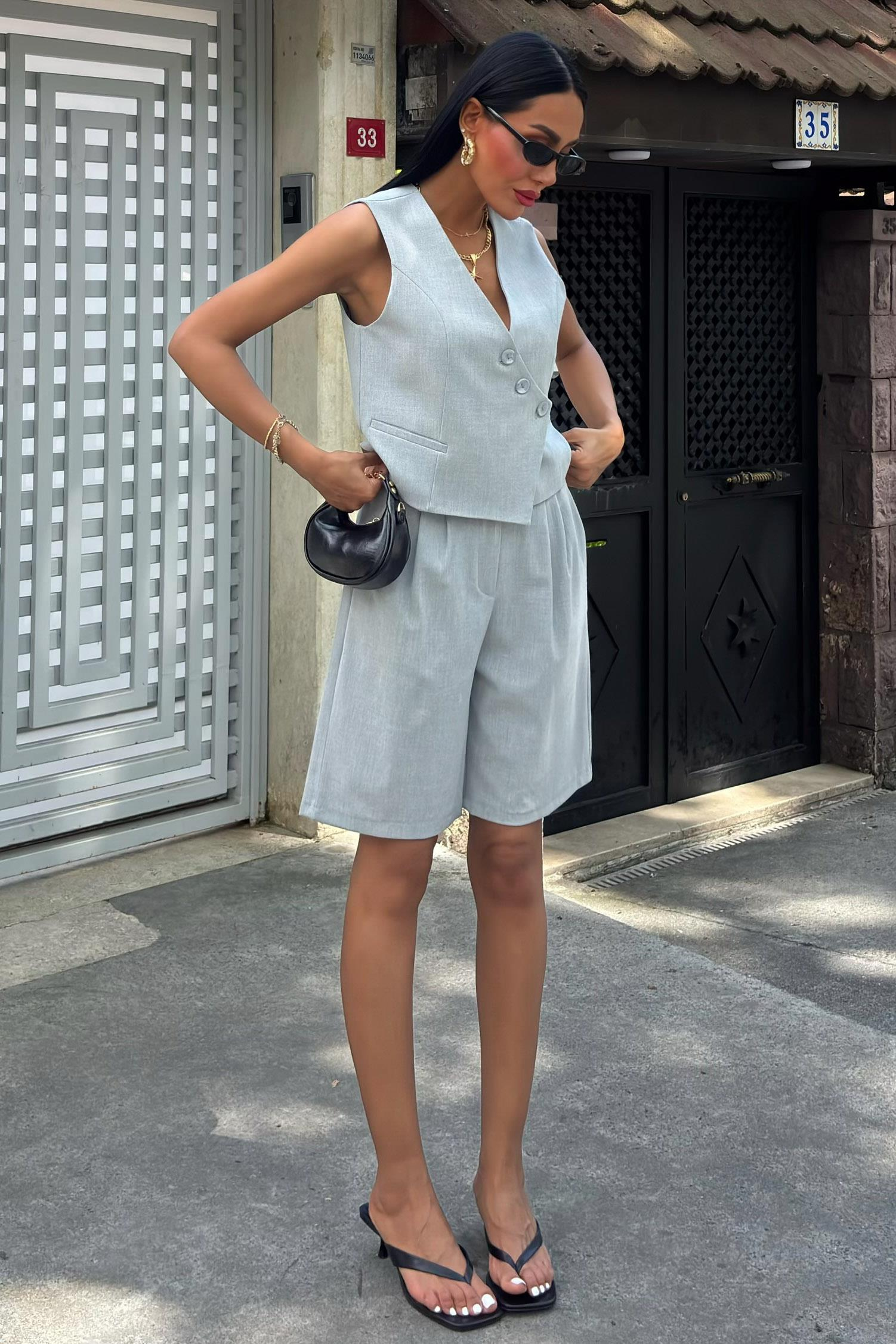 S5Y10171Vest Suit with Cross Buttons and Bermuda Shorts 10171