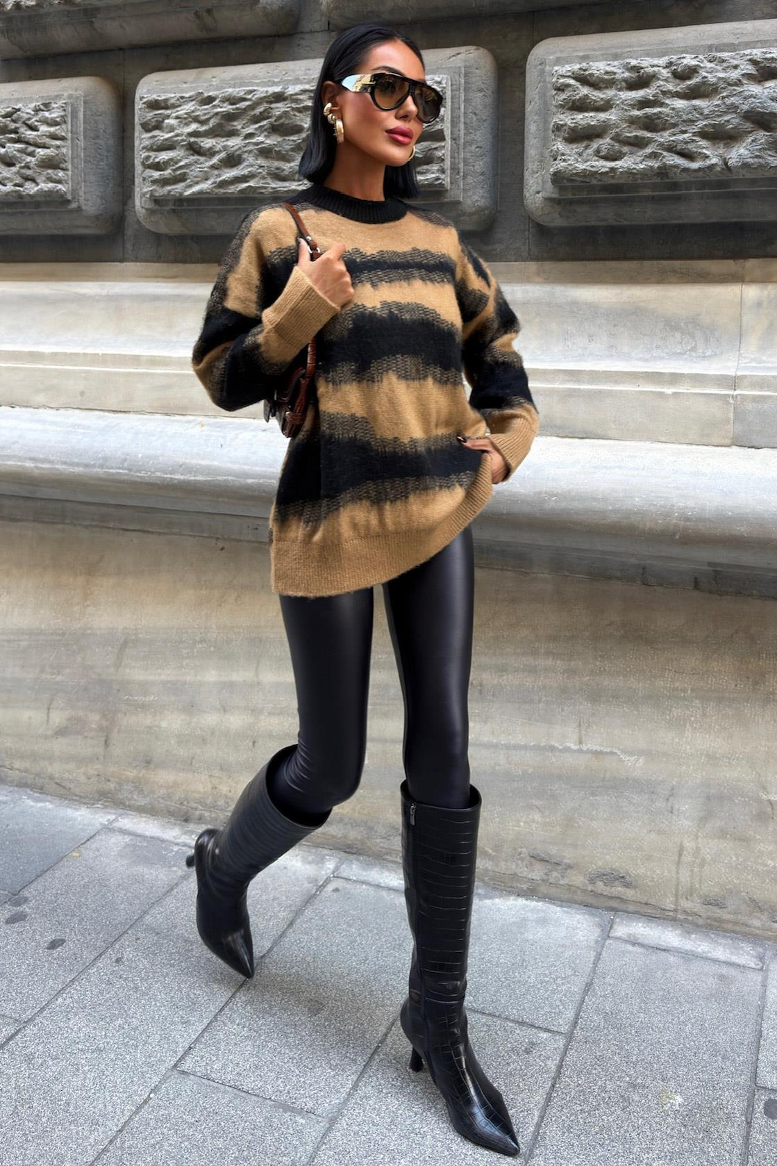 S5K1346Transition Detailed Raised Sweater 1346