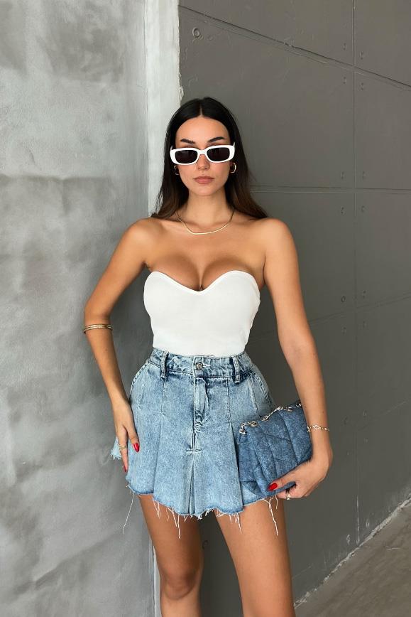 S3Y3271Mathilde Straplez Crop Top 3271-01