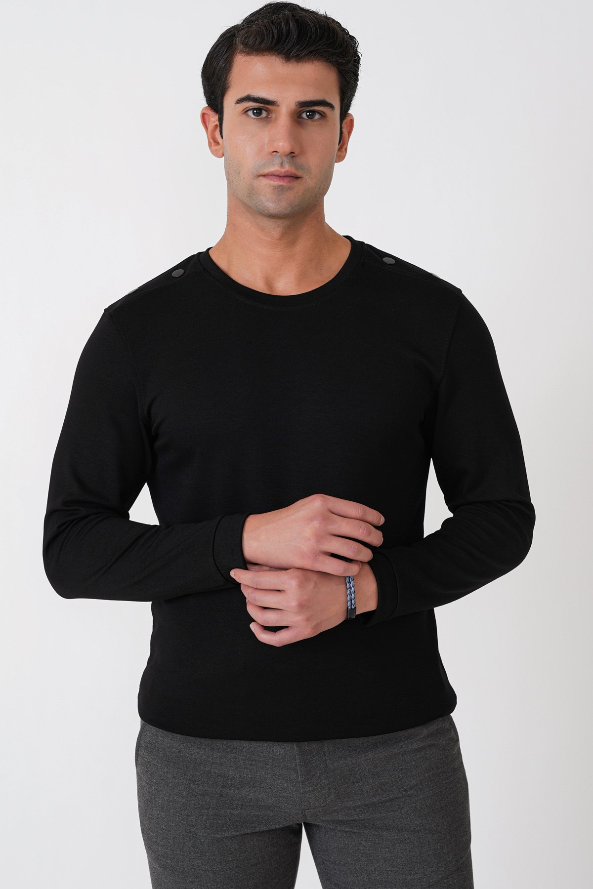 Comfort Fit Omuz Modelli Uzun Kollu Esnek Pamuk Siyah Tişört TS 933