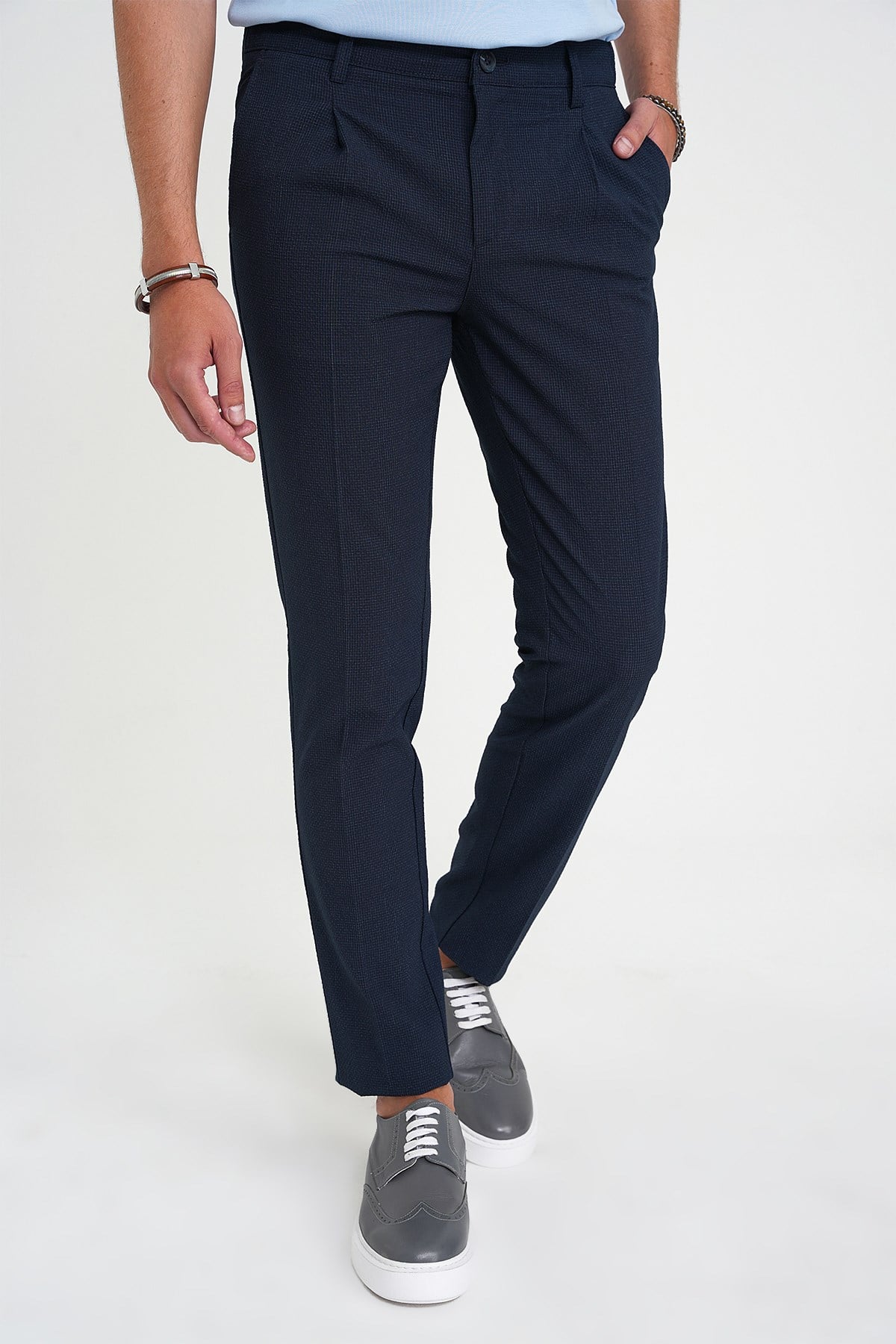 Comfort Fit Rahat Kalıp Beli Lastikli Tek Pileli Pötikare Dokulu Lacivert Pantolon P 1193