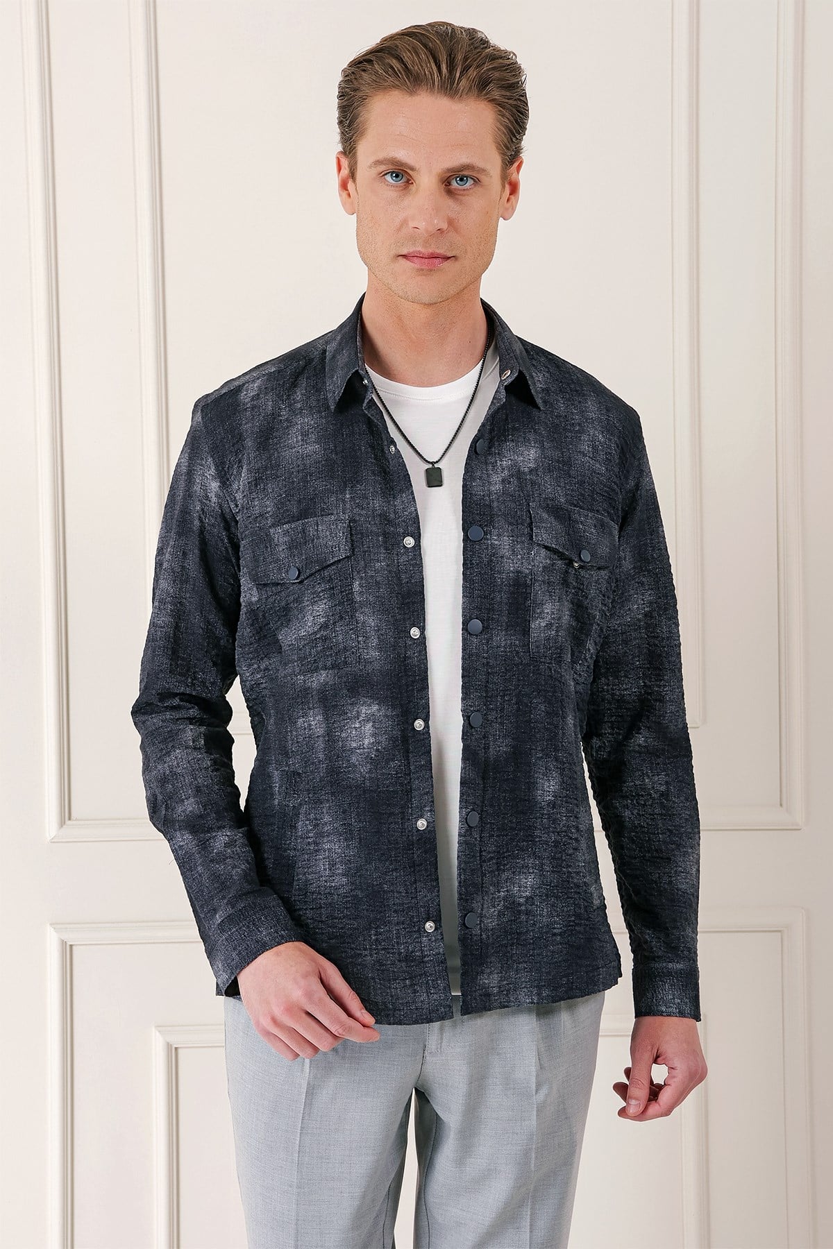Comfort Fit Yan Cep Batik Desenli %100 Pamuk Çıtçıtlı Siyah Gömlek Ceket G 1568