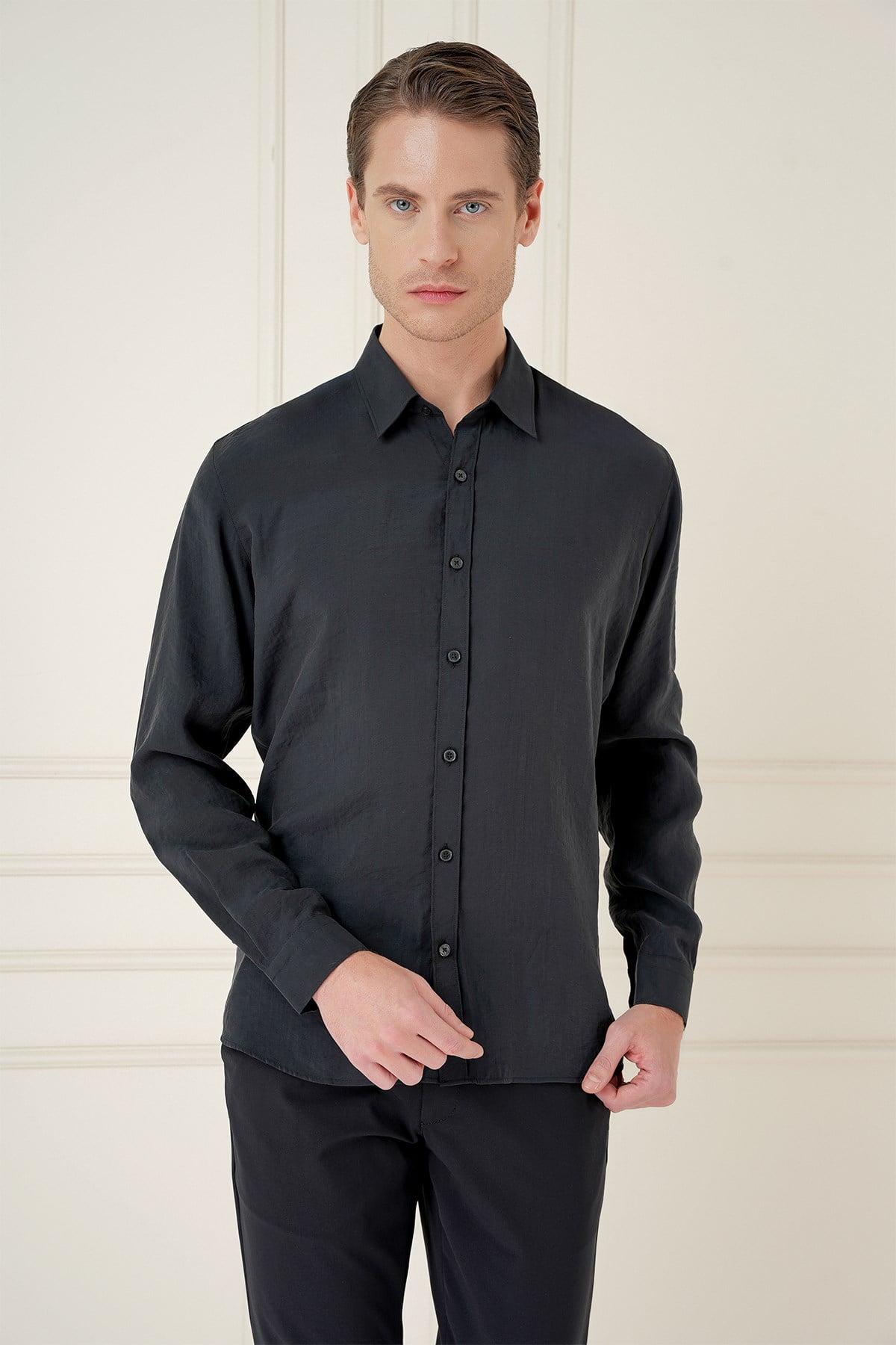Slim Fit %100 Modal Erkek Yaka Uzun Kol Siyah Gömlek  GK 743