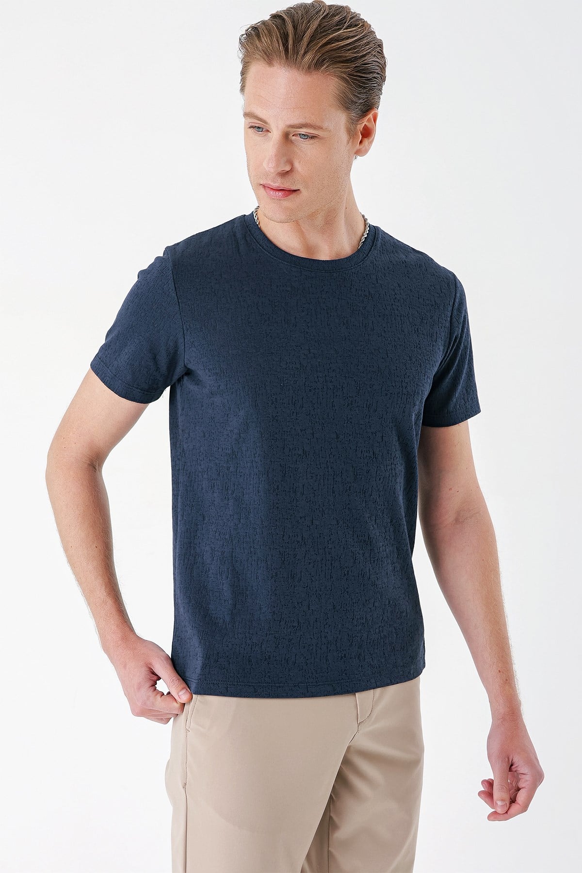 Slim Fit Bisiklet Yaka %100 Pamuk Sıva Dokuma Pamuklu Lacivert Tişört TS 882