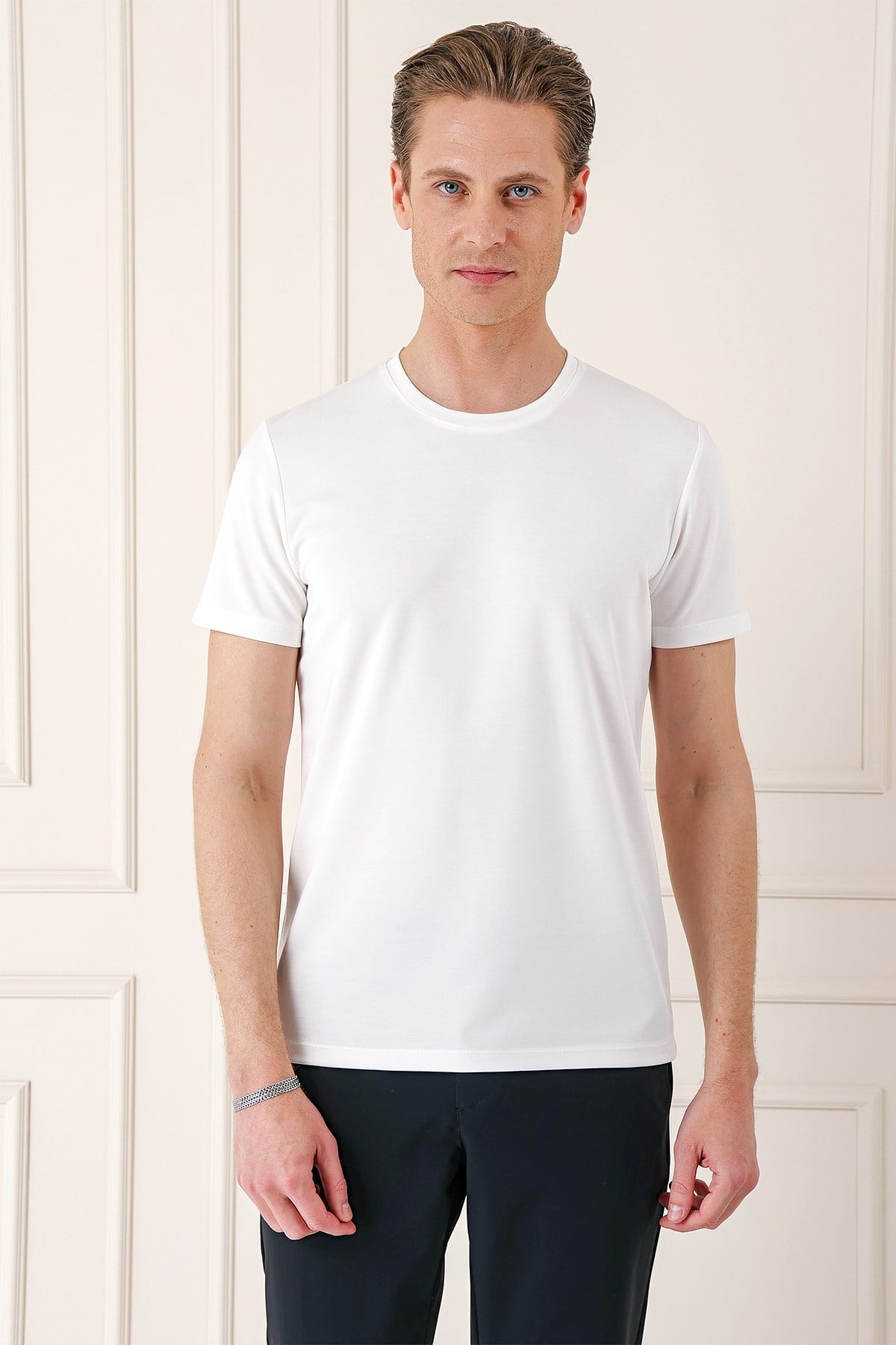 Slim Fit Bisiklet Yaka Pamuklu Beyaz Tişört Ts 880