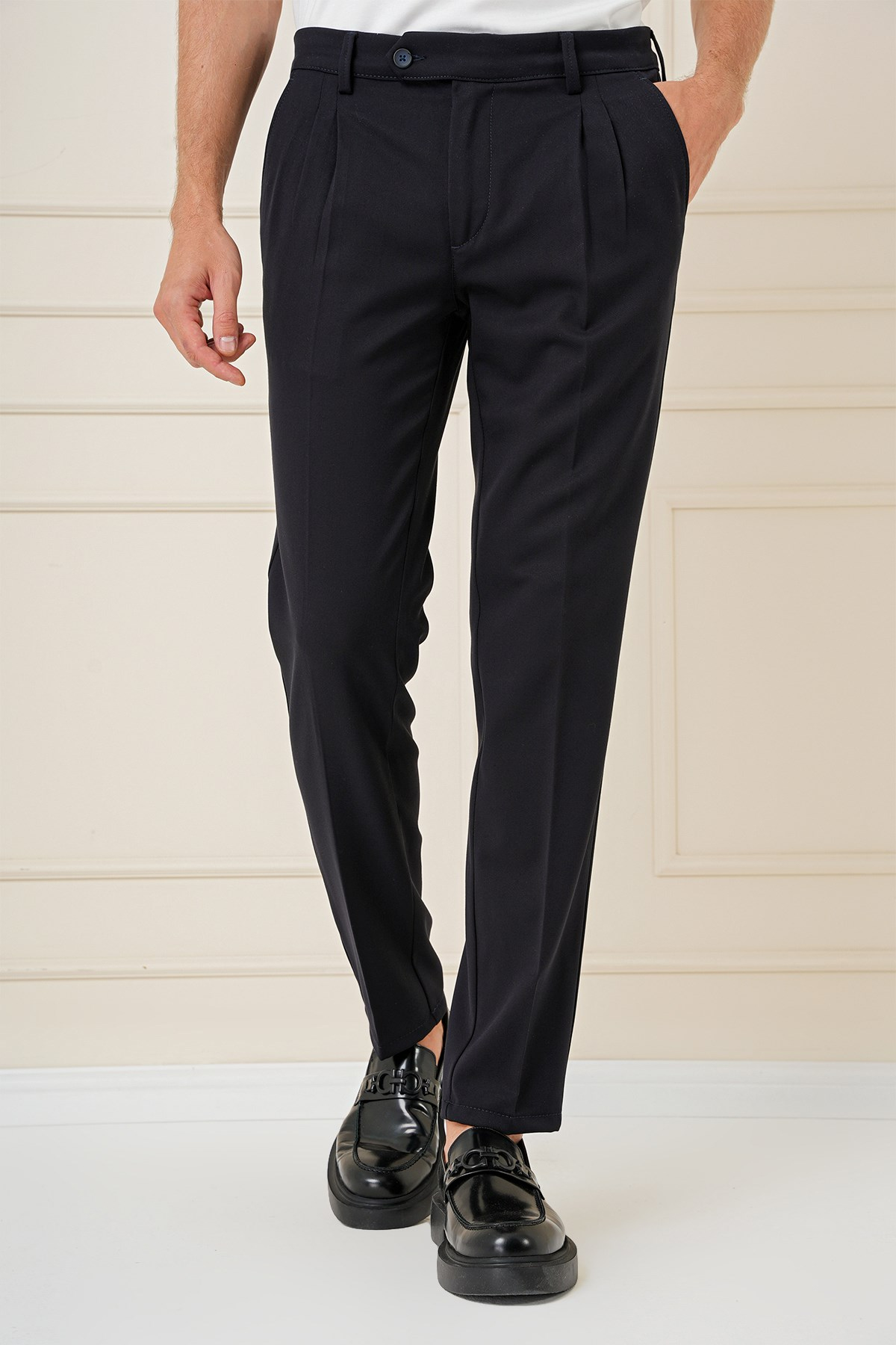 Slim Fit Çift Pileli Yan Cep Esnek Pamuk Siyah Pantolon P 1164