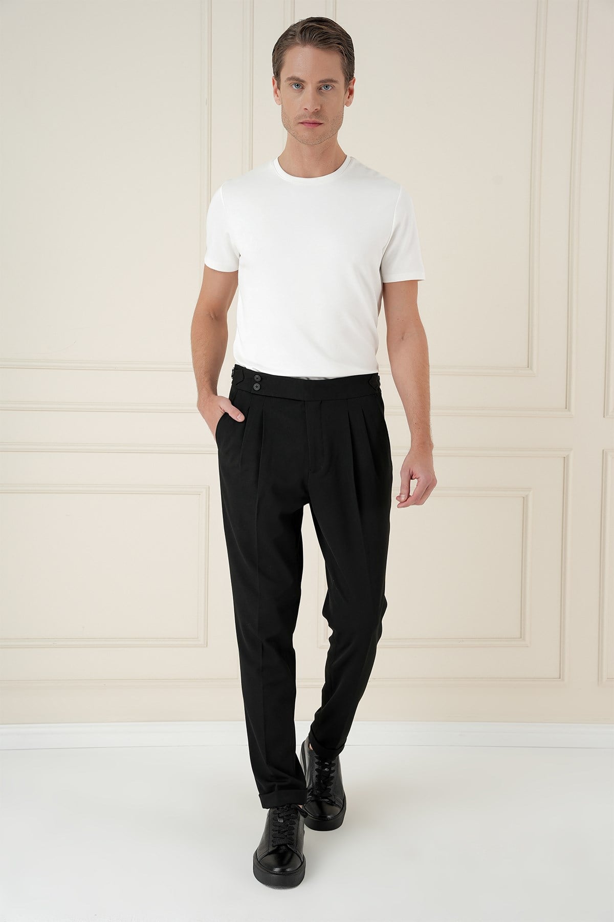 Slim Fit Çift Pileli Yanlardan Tokalı Esnek Pamuk Siyah Pantolon P 1167