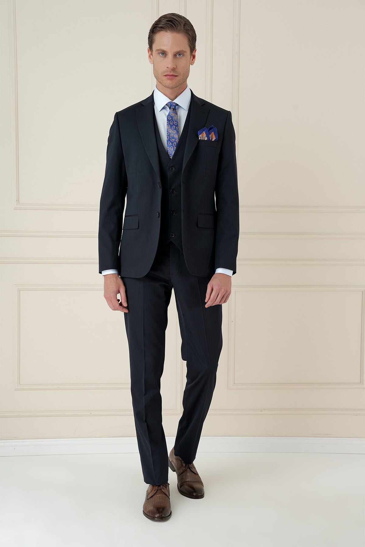 Slim Fit Çift Yırtmaç Düz Lacivert Klasik Takım Elbise TK 913