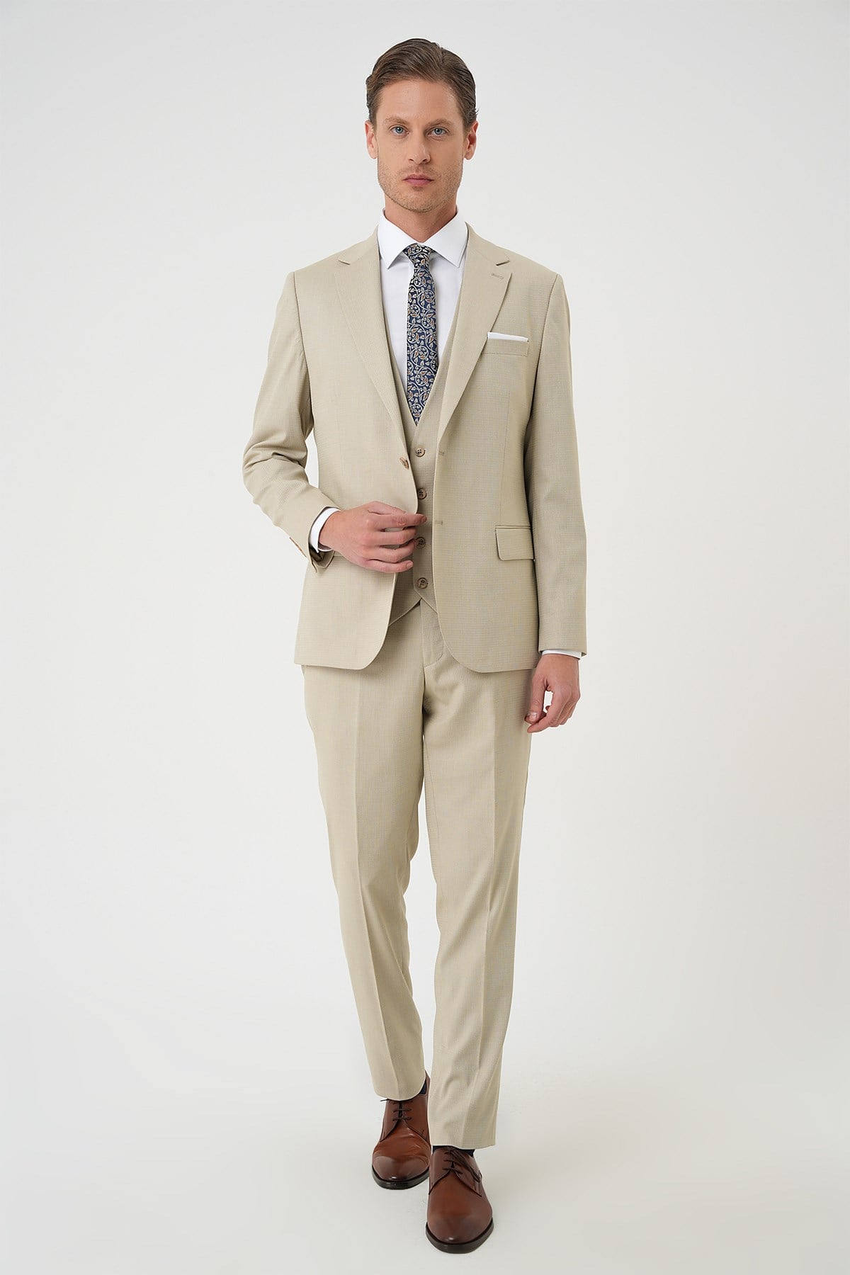 Slim Fit Dokulu Çift Yırtmaç Yelekli Klasik Bej Takım Elbise Tk 898