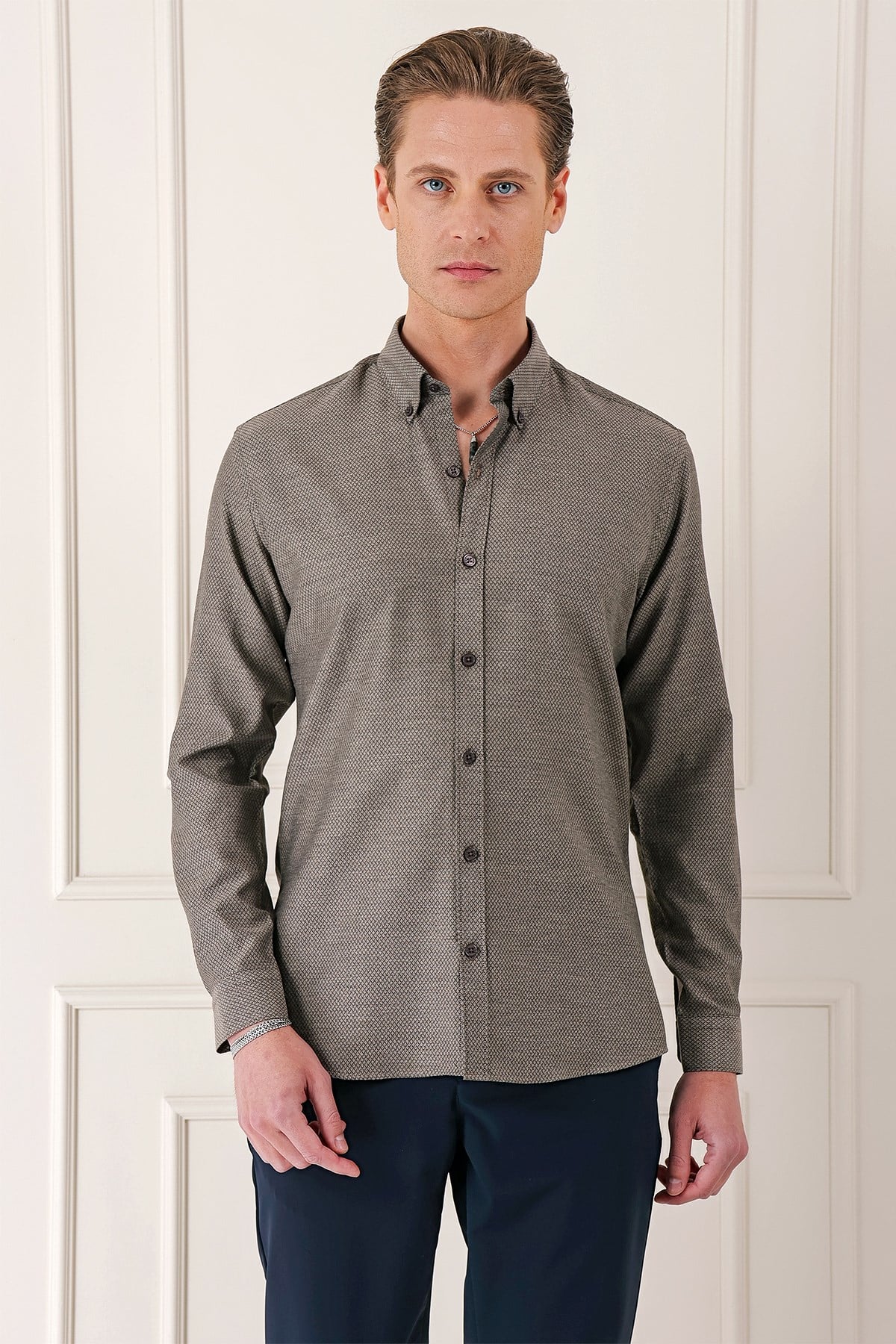 Slim Fit Düğmeli Yaka Dokulu %100 Pamuk Kahverengi Gömlek Gk 724
