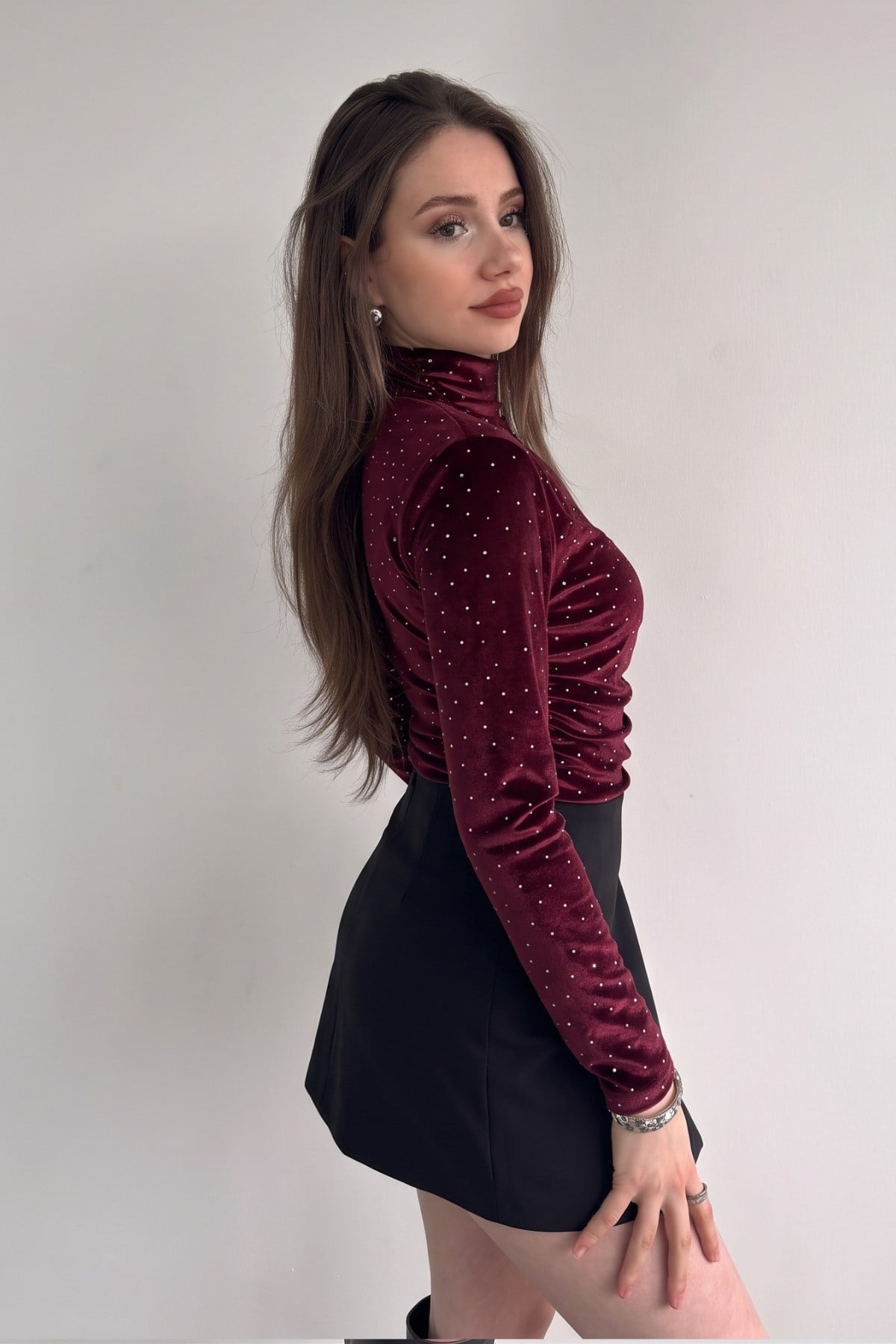 Drape Yaka Taşlı Kadife Bluz BORDO