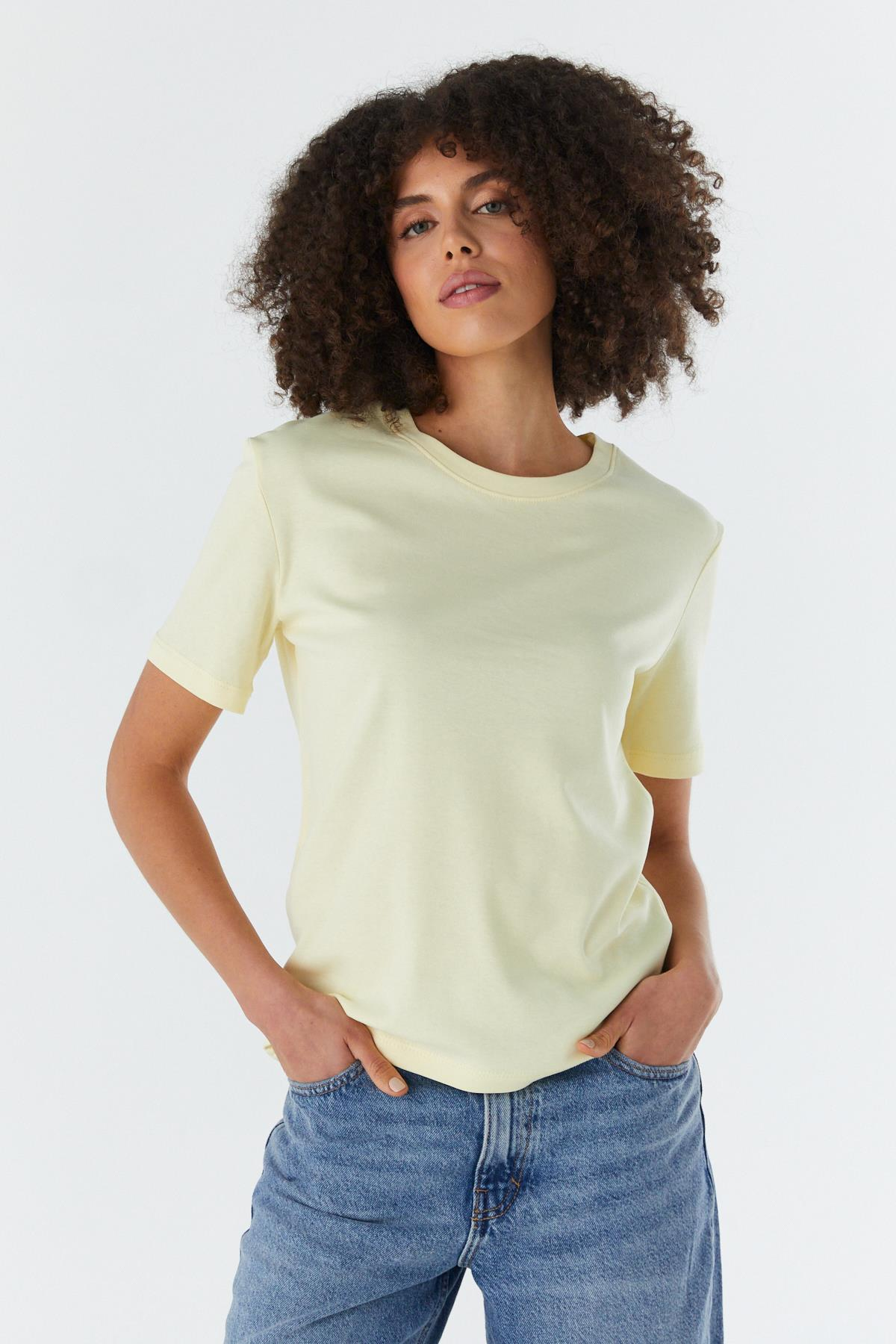 Regular Basic T-shirt SARI