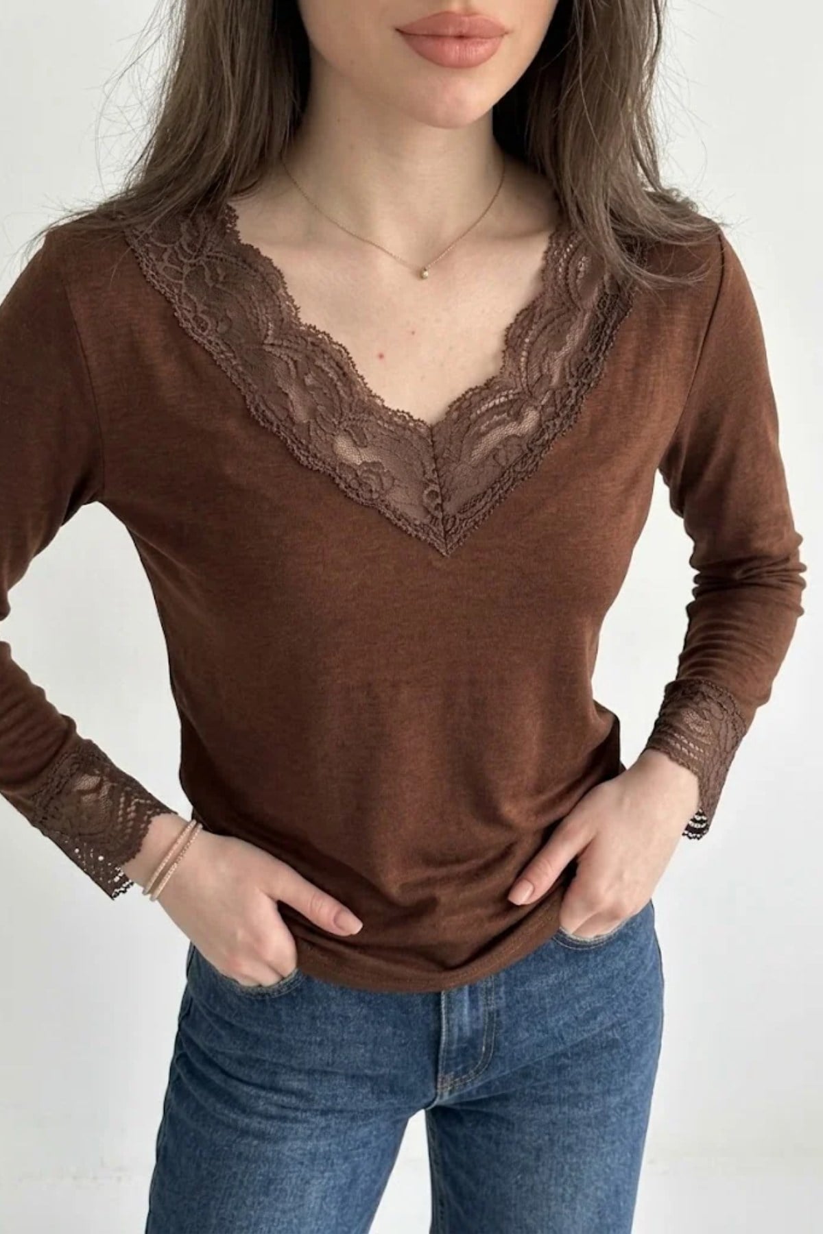 V Yakası Dantelli Body KAHVE