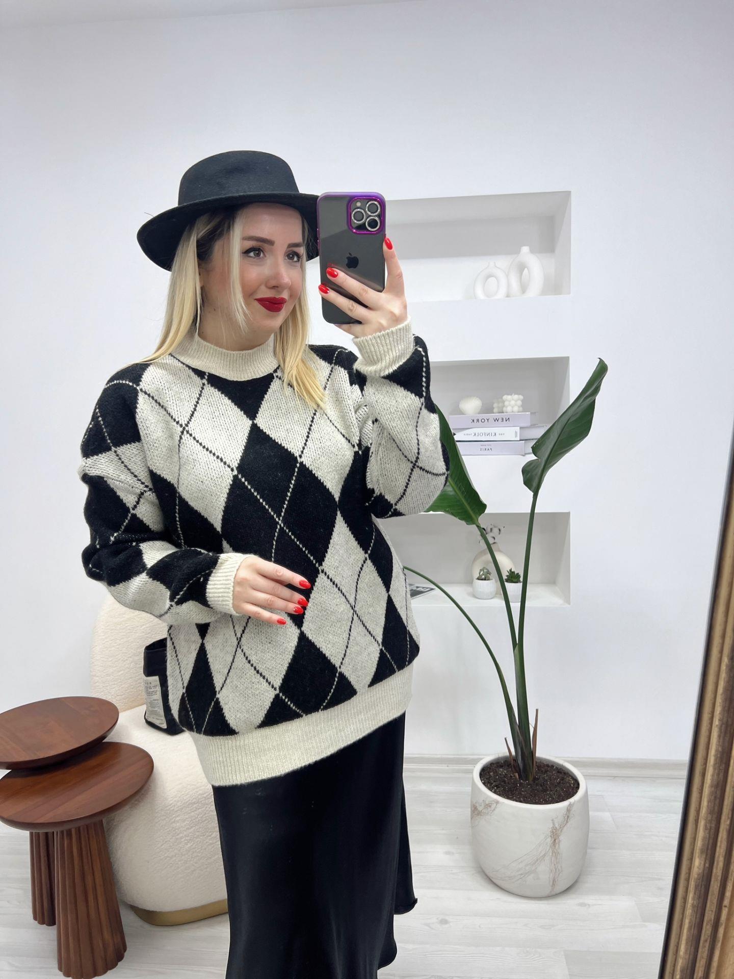 BEJ BAKLAVA DESEN KAZAK