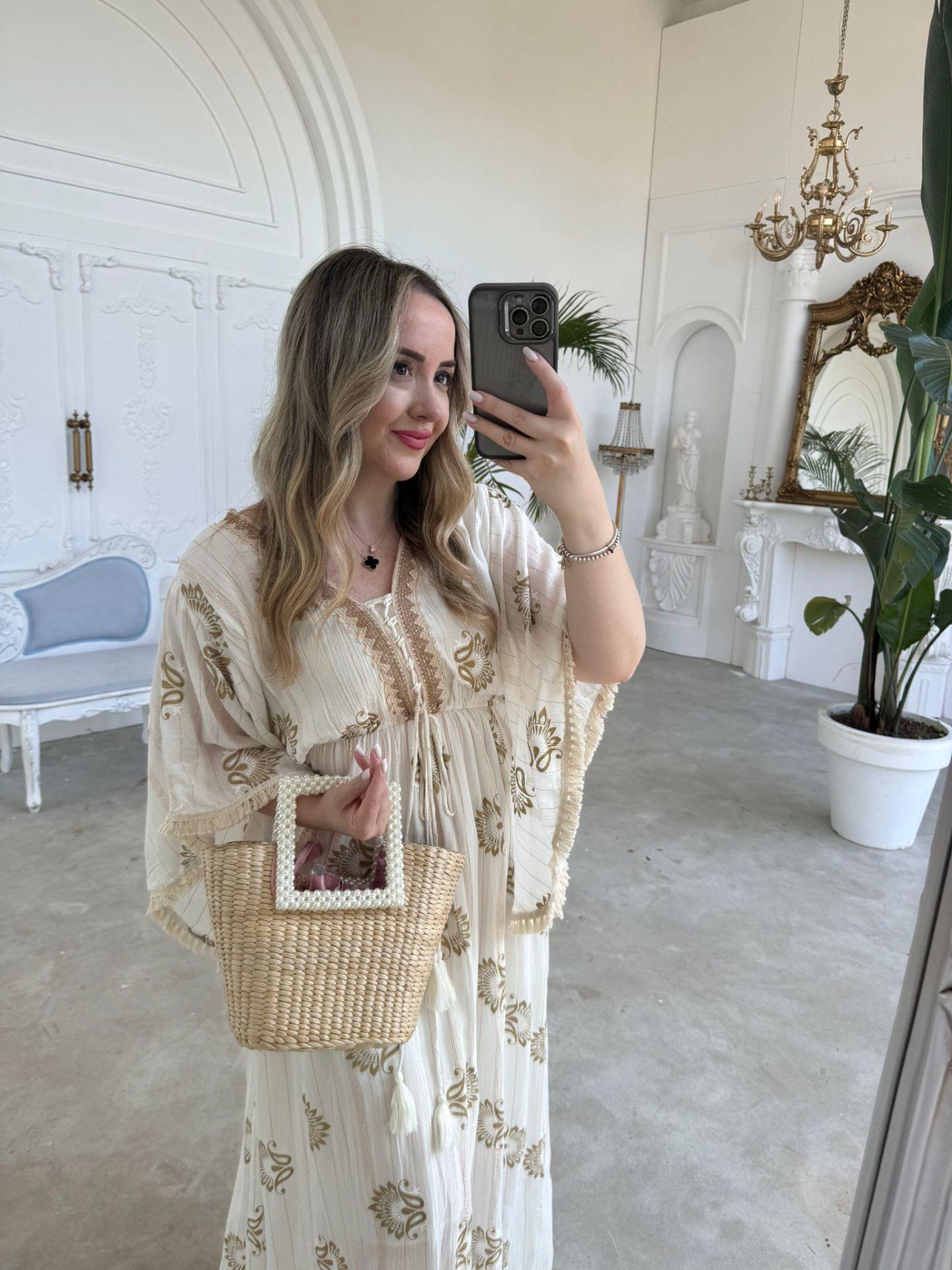 BELDEN LASTIKLI YARASA KOL PÜSKÜL DETAYLI İTHAL ELBİSE EKRU