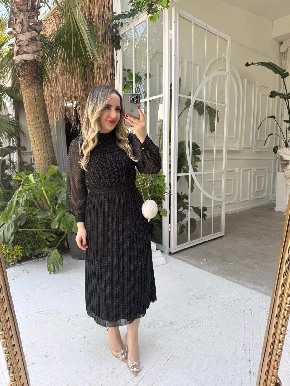 BELİ LASTİKLİ PUANTİYE SİYAH ELBİSE