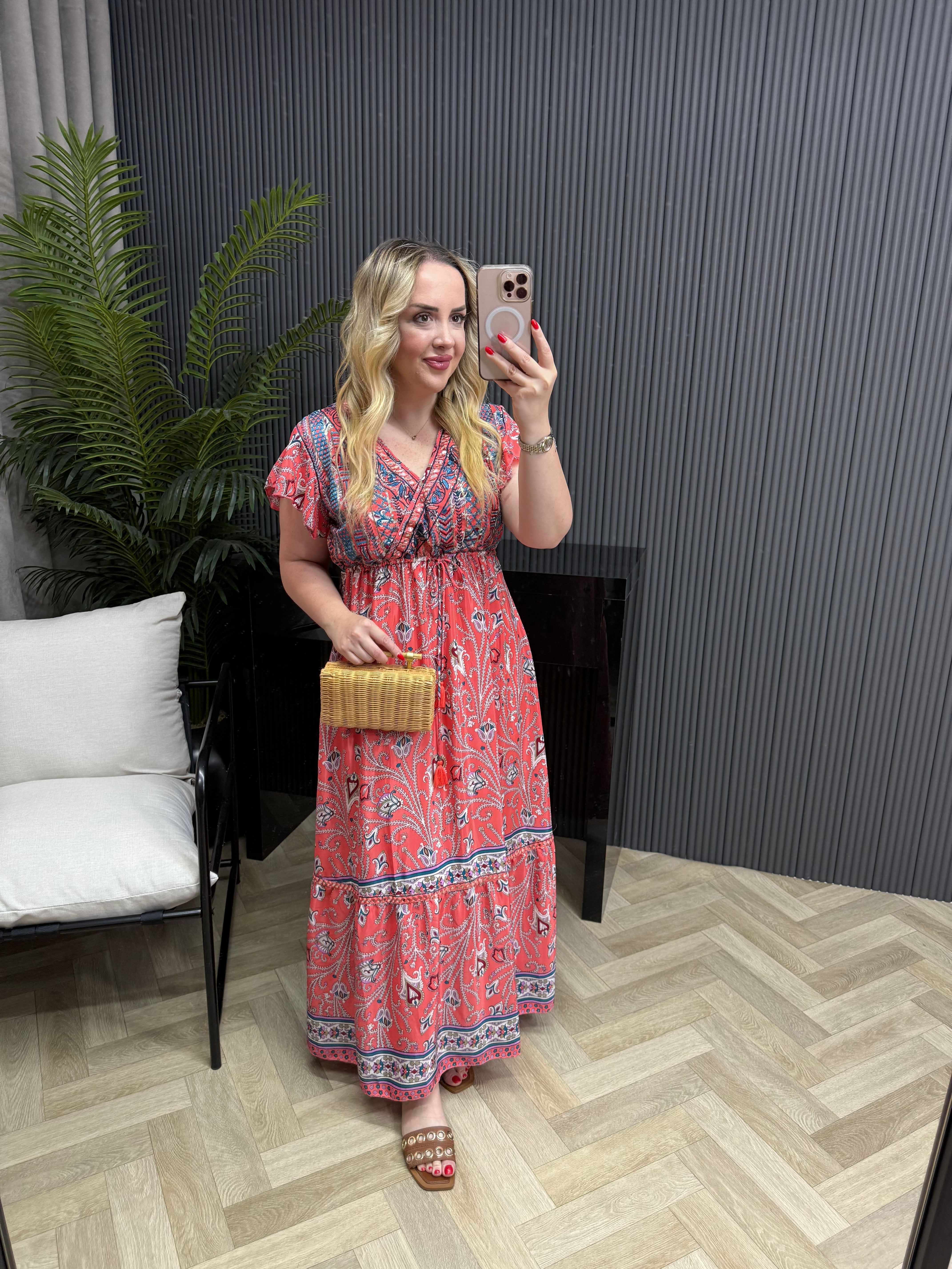 Farah Yakası İşli Özel Tasarım İthal İpek Saten Elbise Pembe Desenli