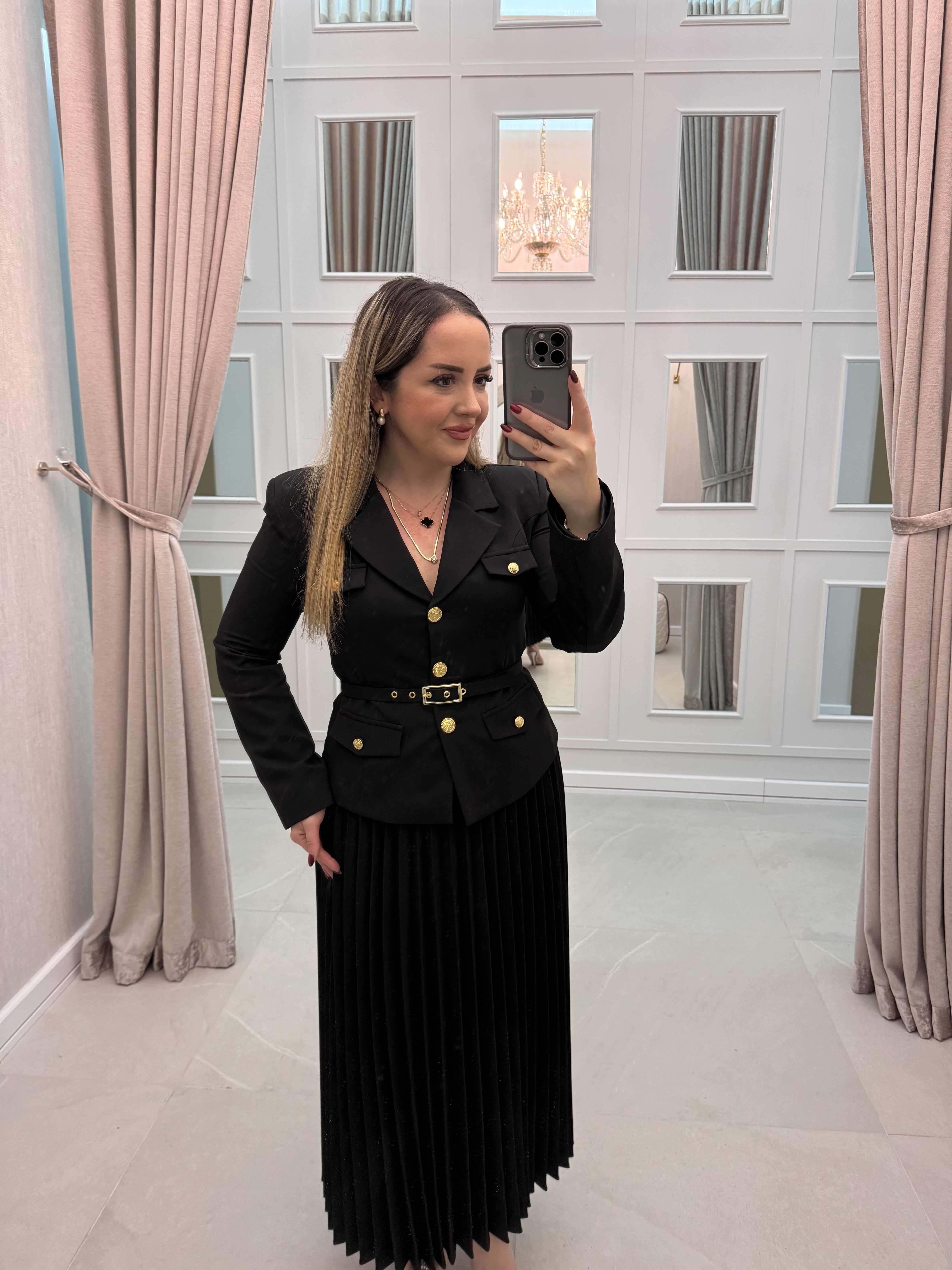 Faye Gold Detaylı Kemerli Ceket Ve Etek Takım Siyah