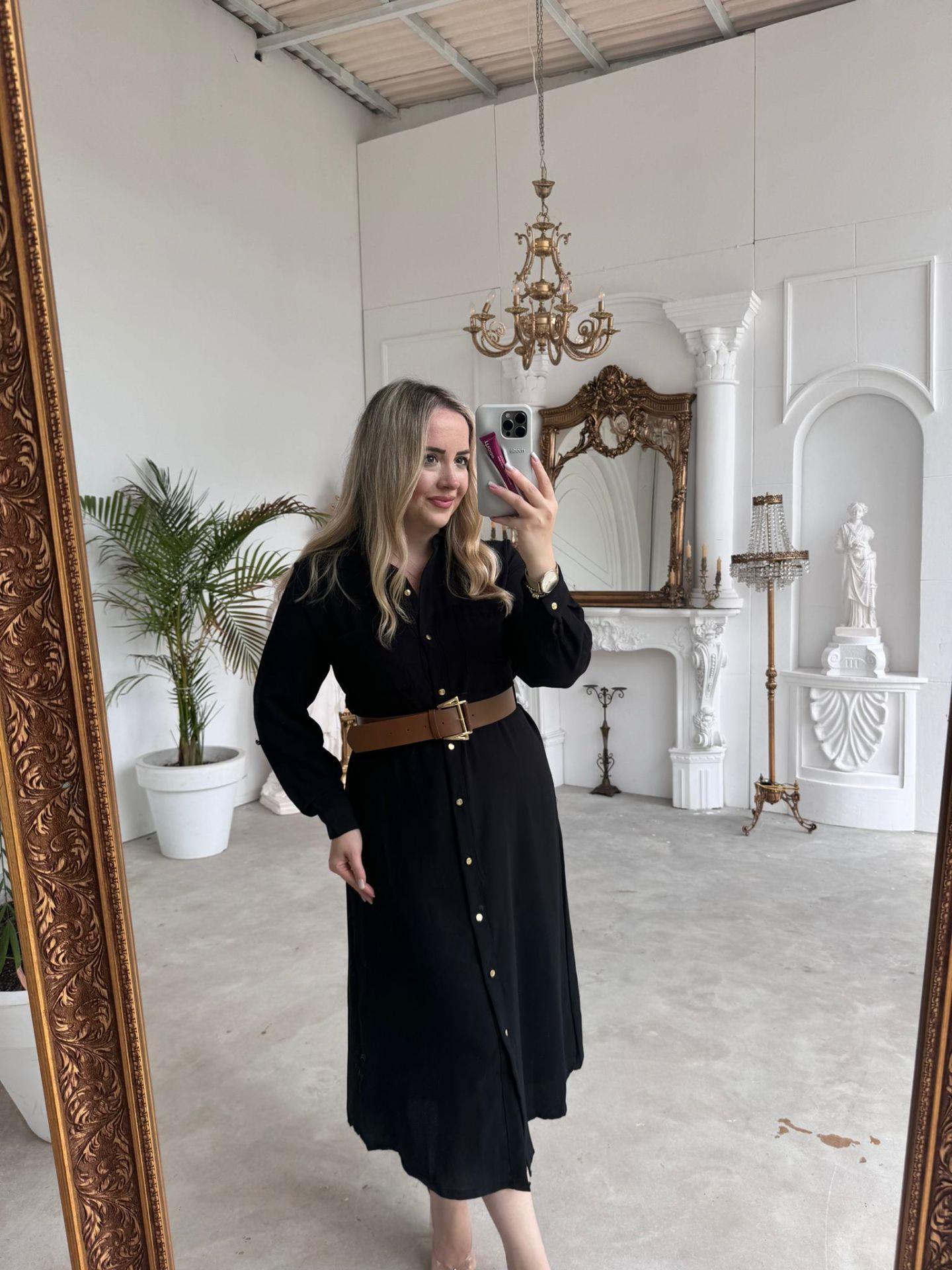 GOLD DÜĞMELİ TABA KEMERLİ SİYAH ELBİSE