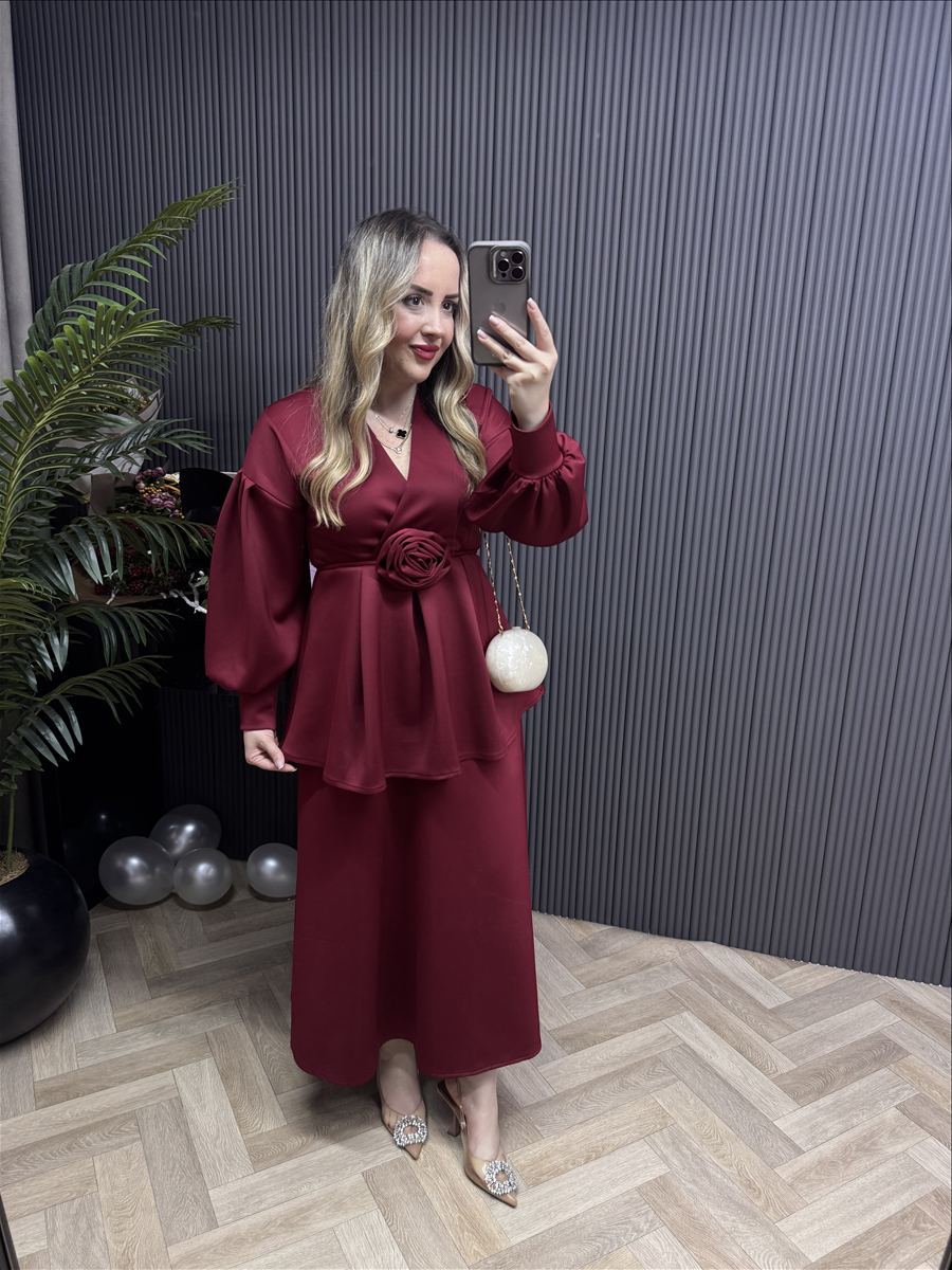Gül Detaylı Etekli Takım Bordo