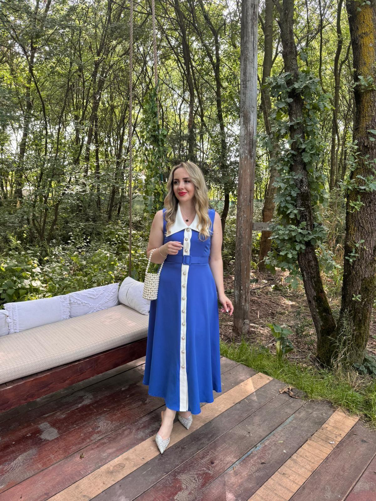 MİRA İNCİ DÜĞMELİ TASARIM ELBİSE SAKS MAVİ