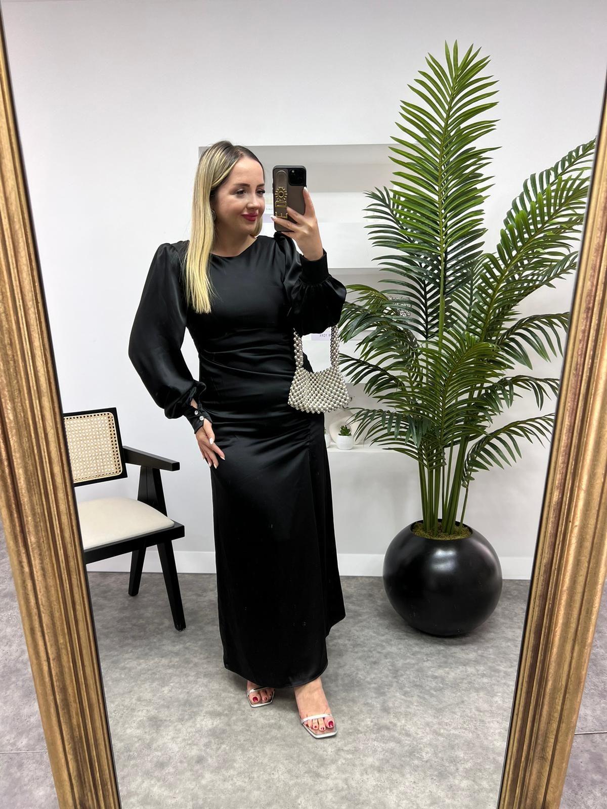 ÖZEL TASARIM VATKALI DRAPELİ SİYAH SATEN ELBİSE