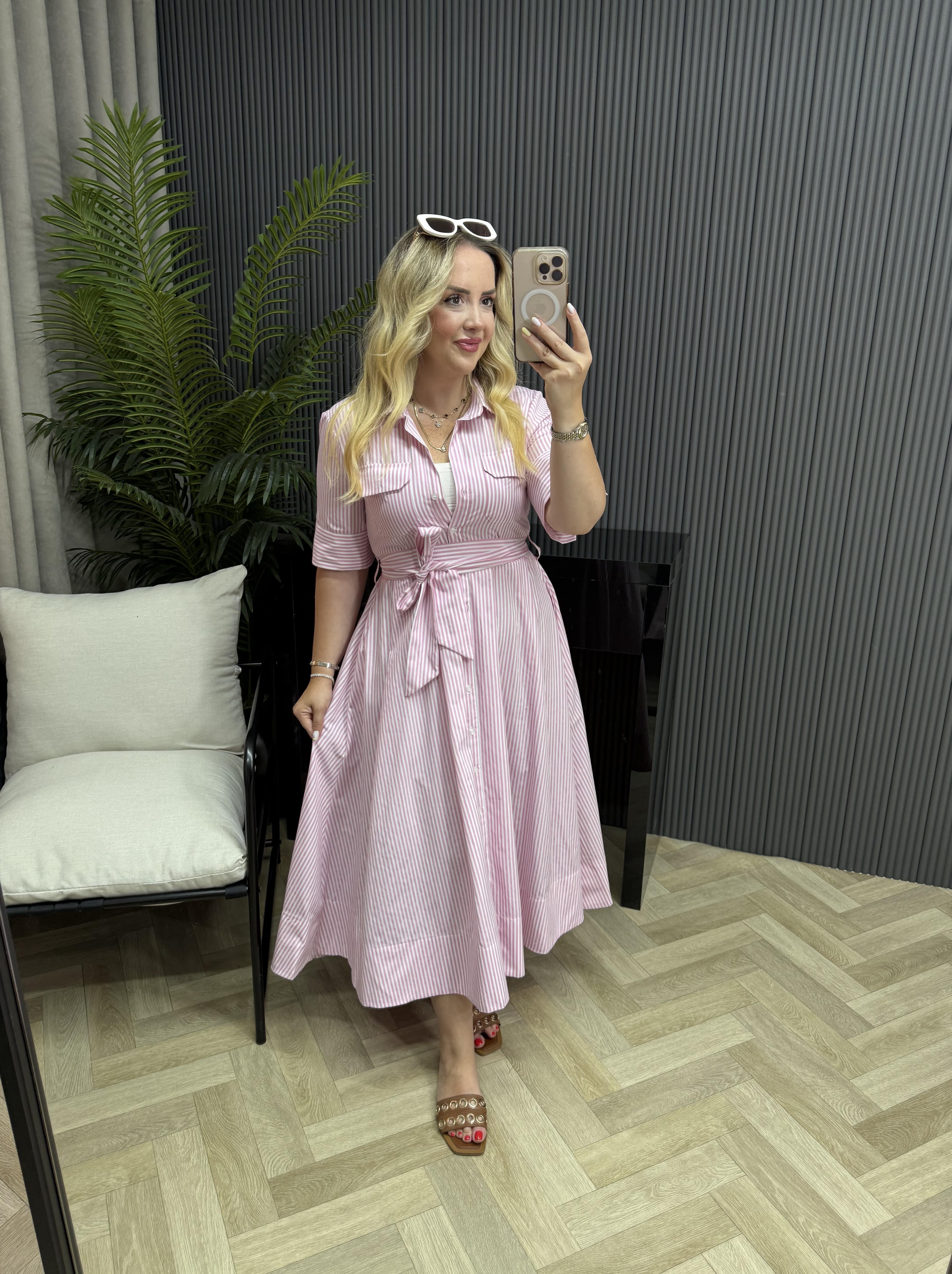 Pembe Çizgili Belden Kuşaklı Tasarım Elbise