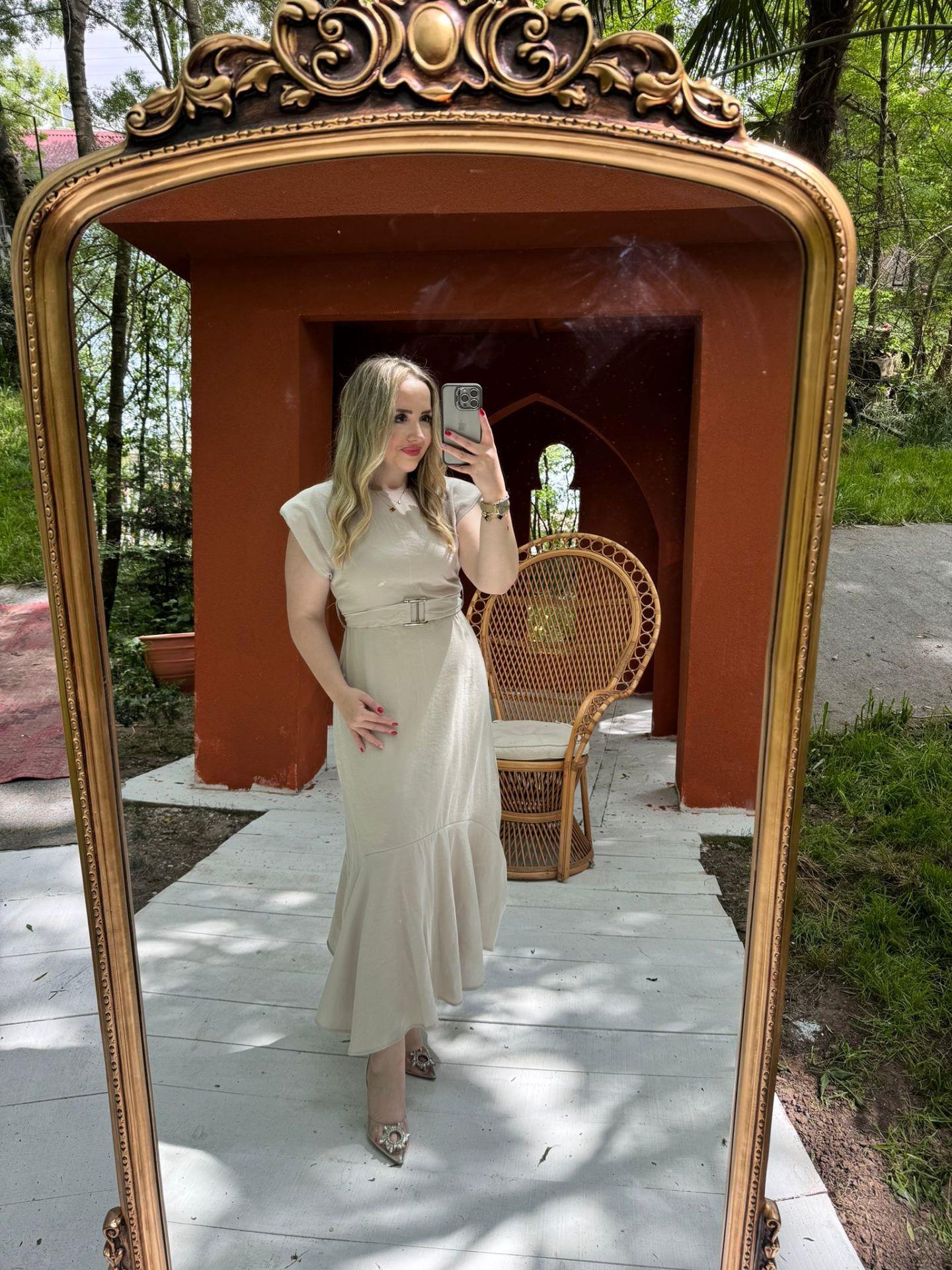 VATKALI MODAL KUMAŞ KEMERLİ EKRU ELBİSE