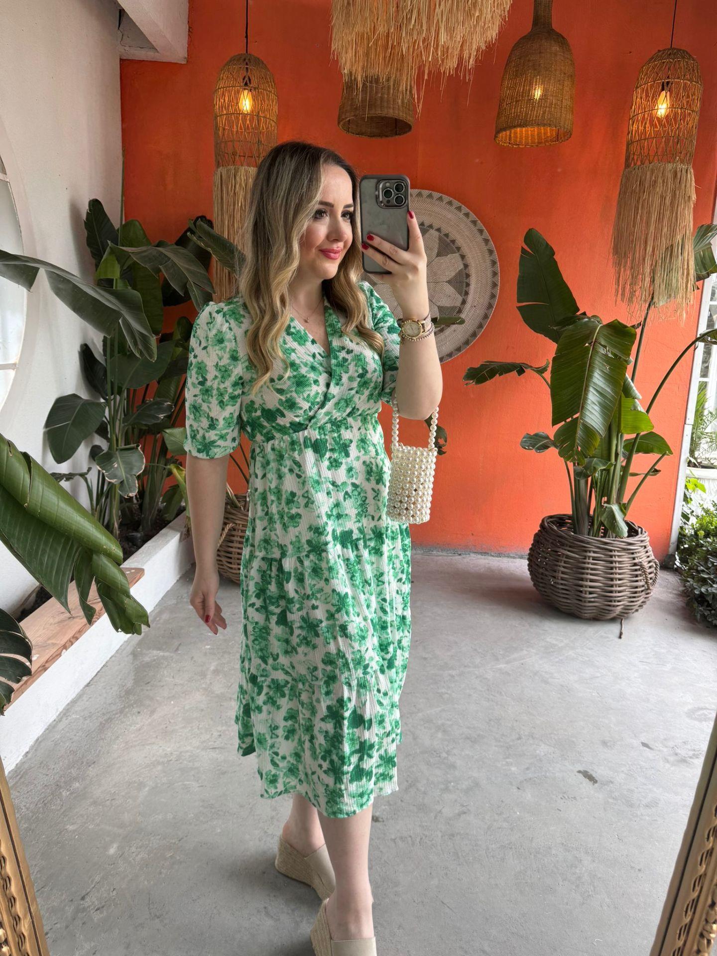 YEŞİL ÇİÇEKLİ BELİ LASTIKLI ELBİSE