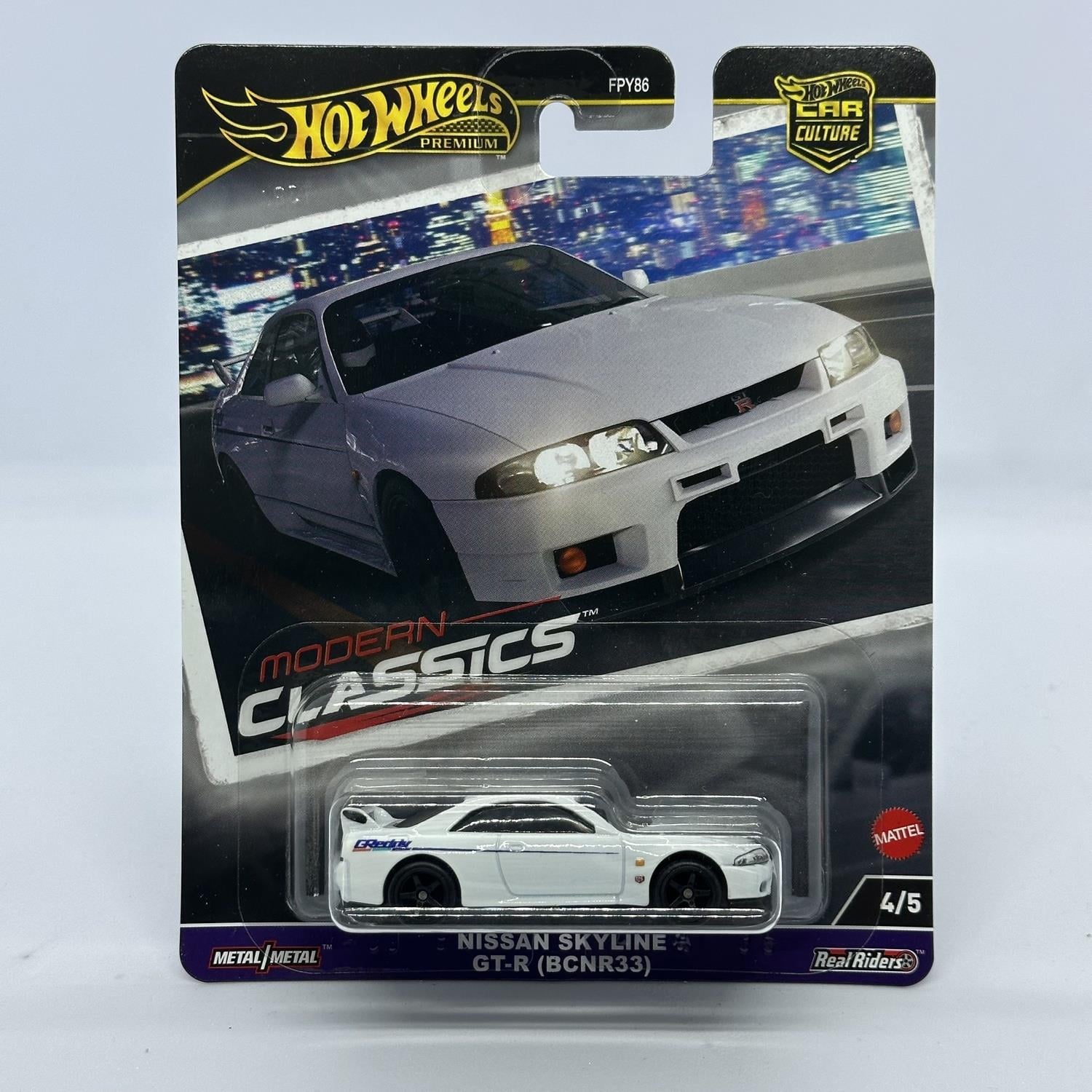 Hot Wheels Premium Modern Classics - Nissan Skyline GT-R (BCNR33)