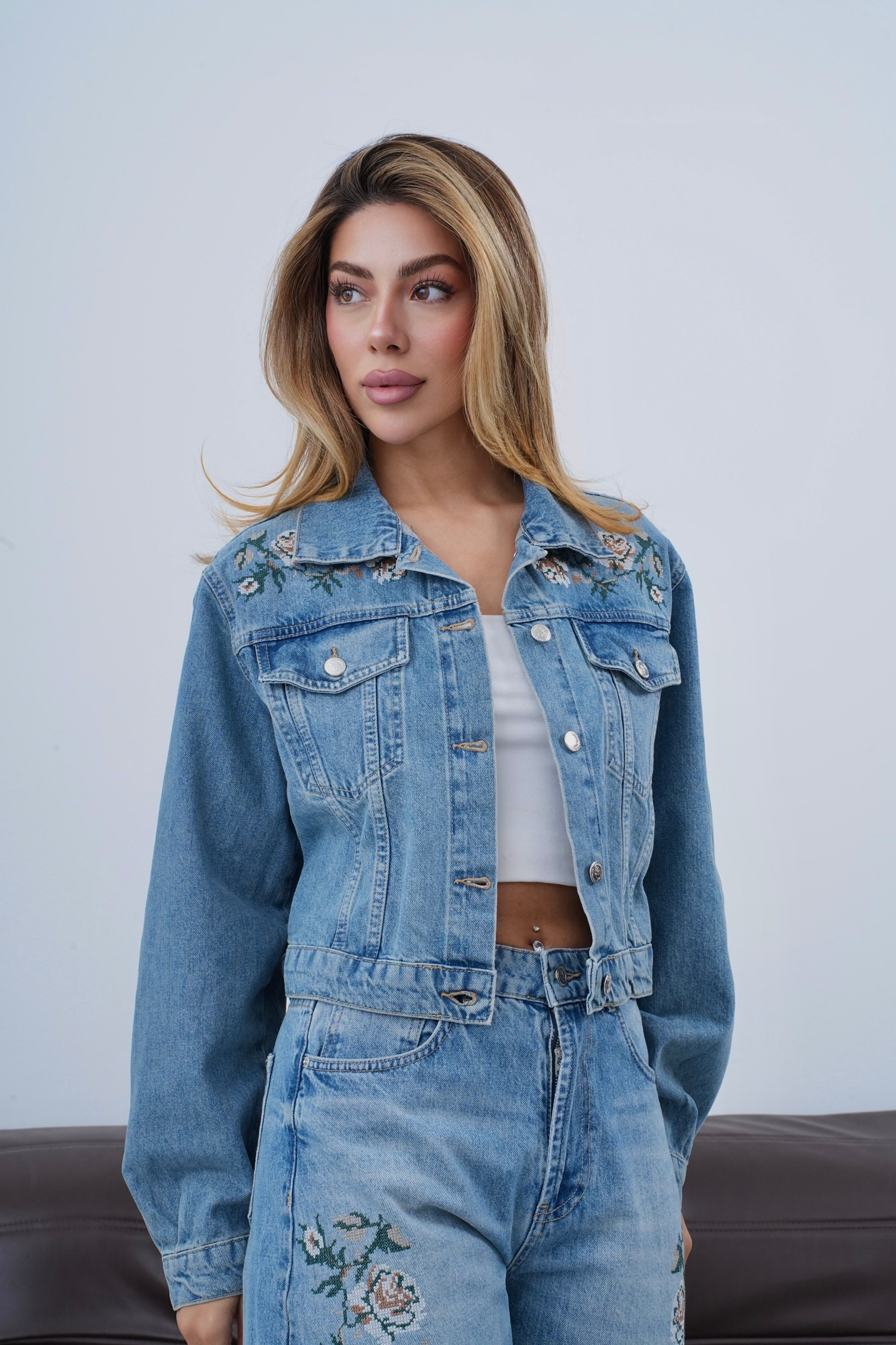 LACARINONakış İşleme Detaylı Bej Tint Jean Ceket