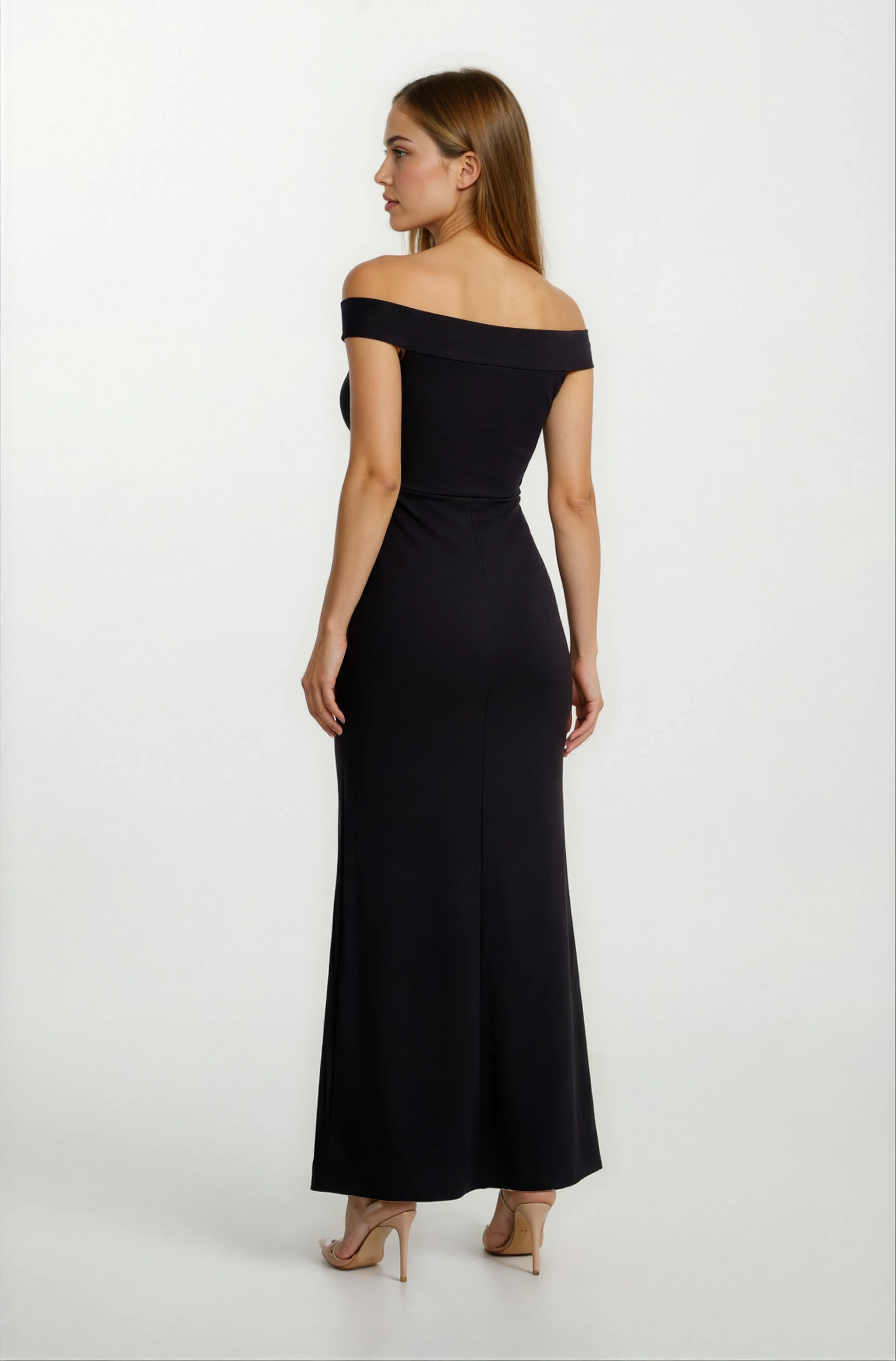 Agrio Eteği Yırtmaçlı Uzun Abiye Elbise SİYAH