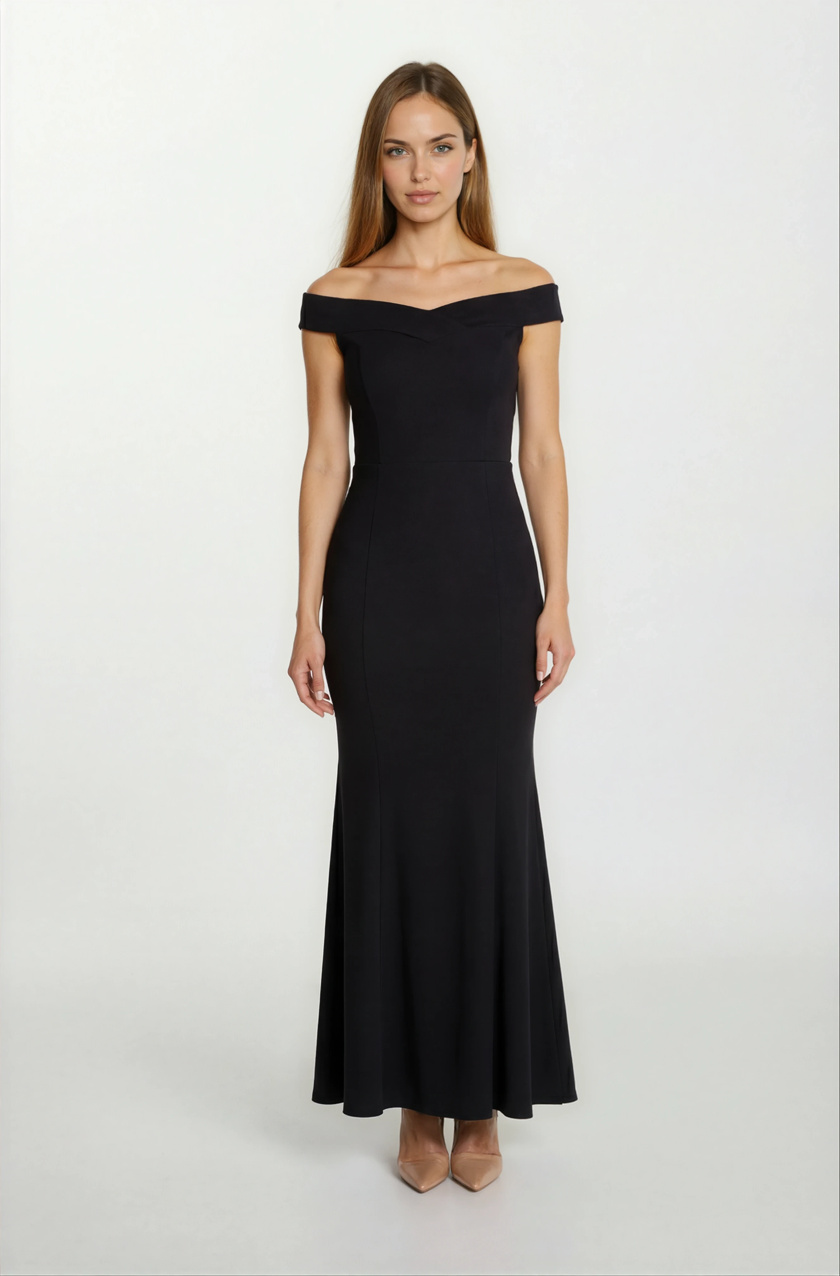 Agrio Eteği Yırtmaçlı Uzun Abiye Elbise SİYAH