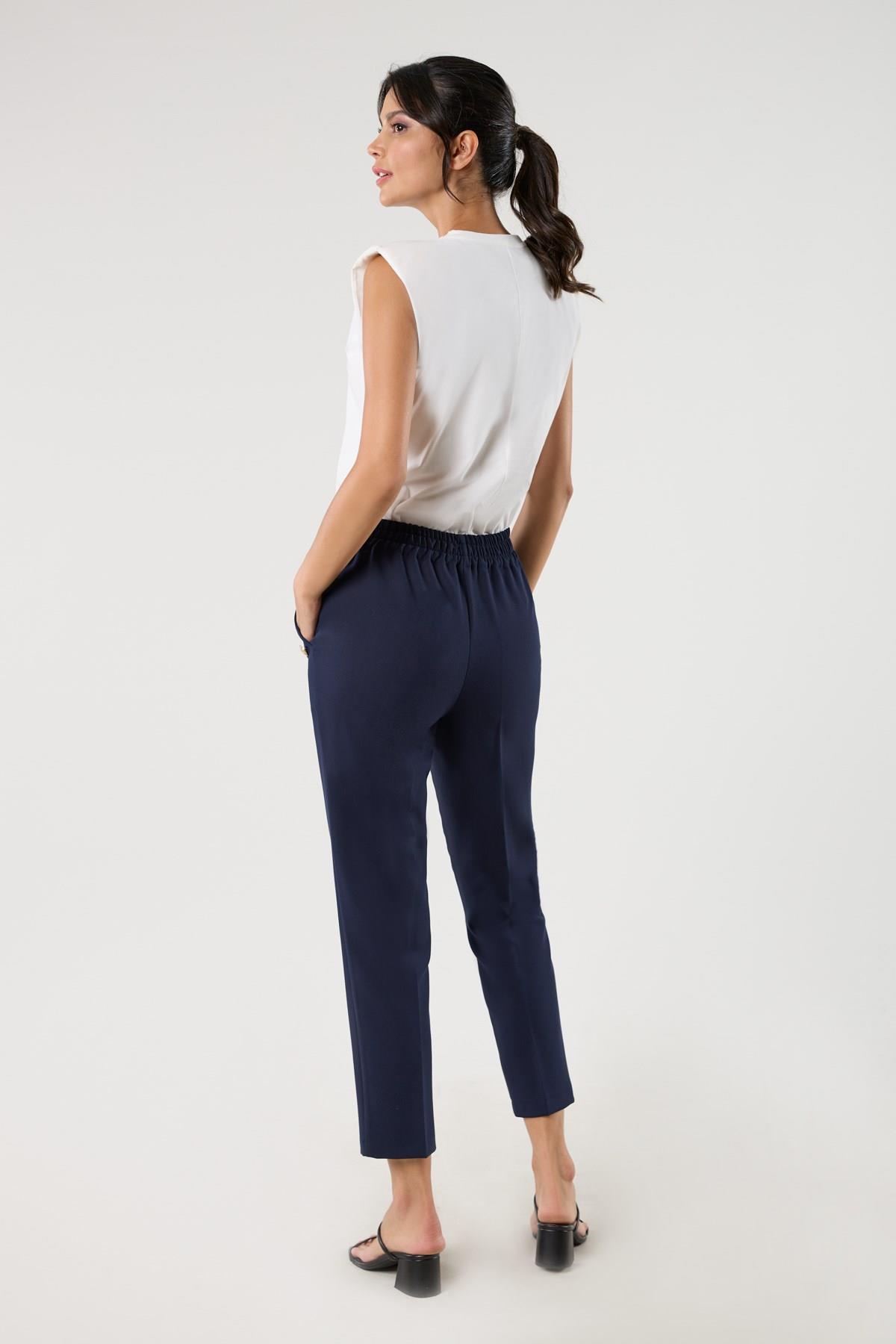 Caprioglio Vatkalı Kolsuz Basic BEJ