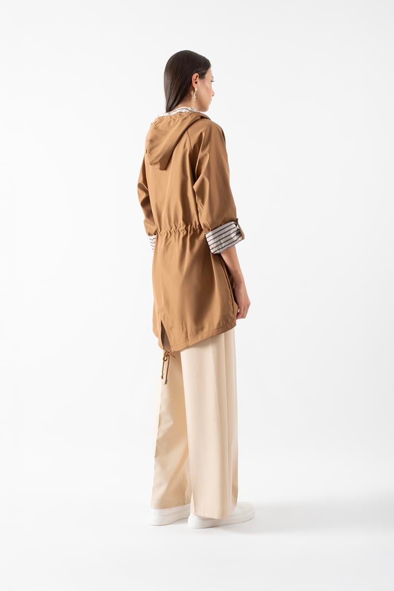 Clemente Kapüşonlu Ayarlanabilir Beli Büzgülü Katlamalı Kol Mont TABA