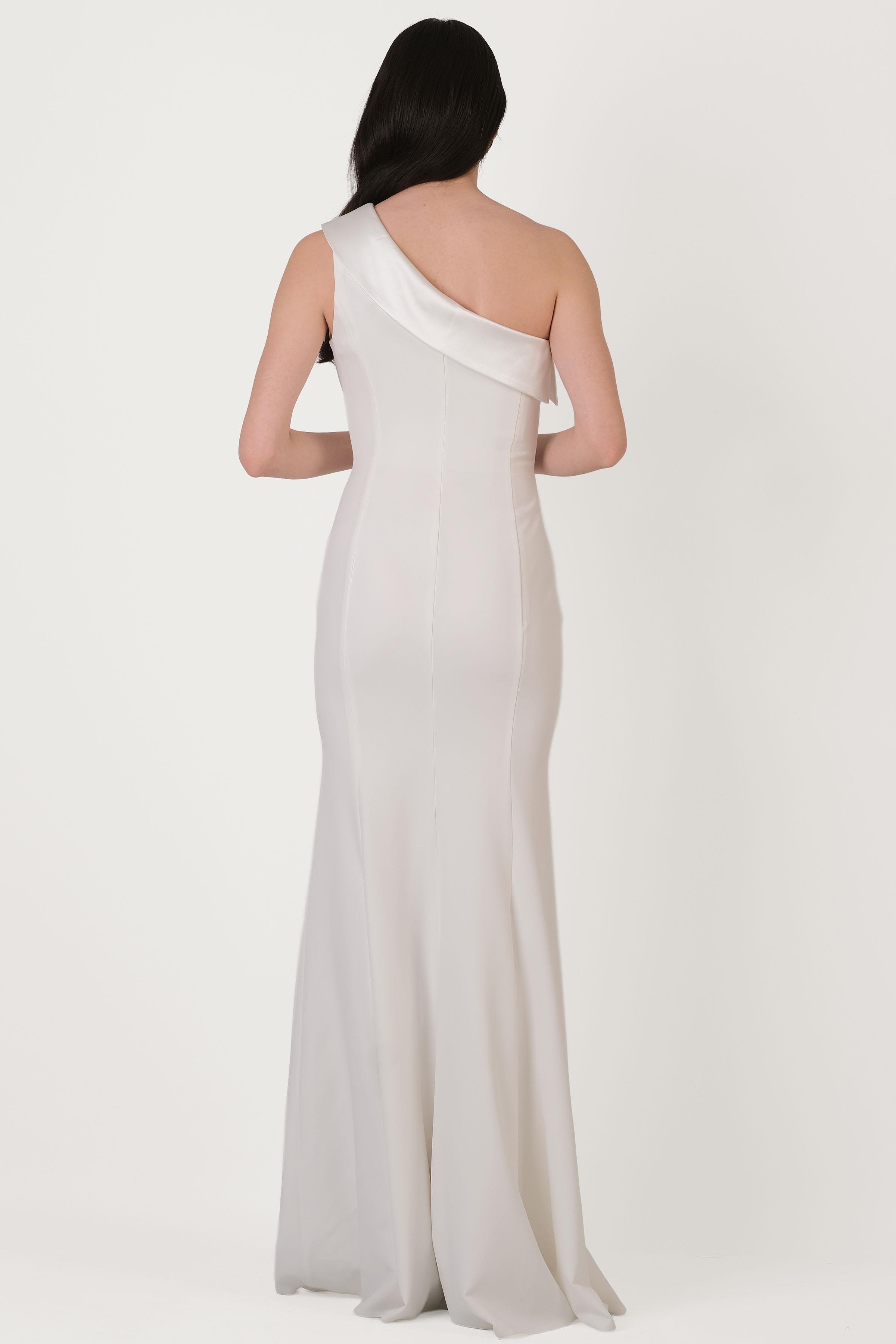 Cruciano Fiyonklu Straplez Yaka Uzun Abiye Elbise EKRU