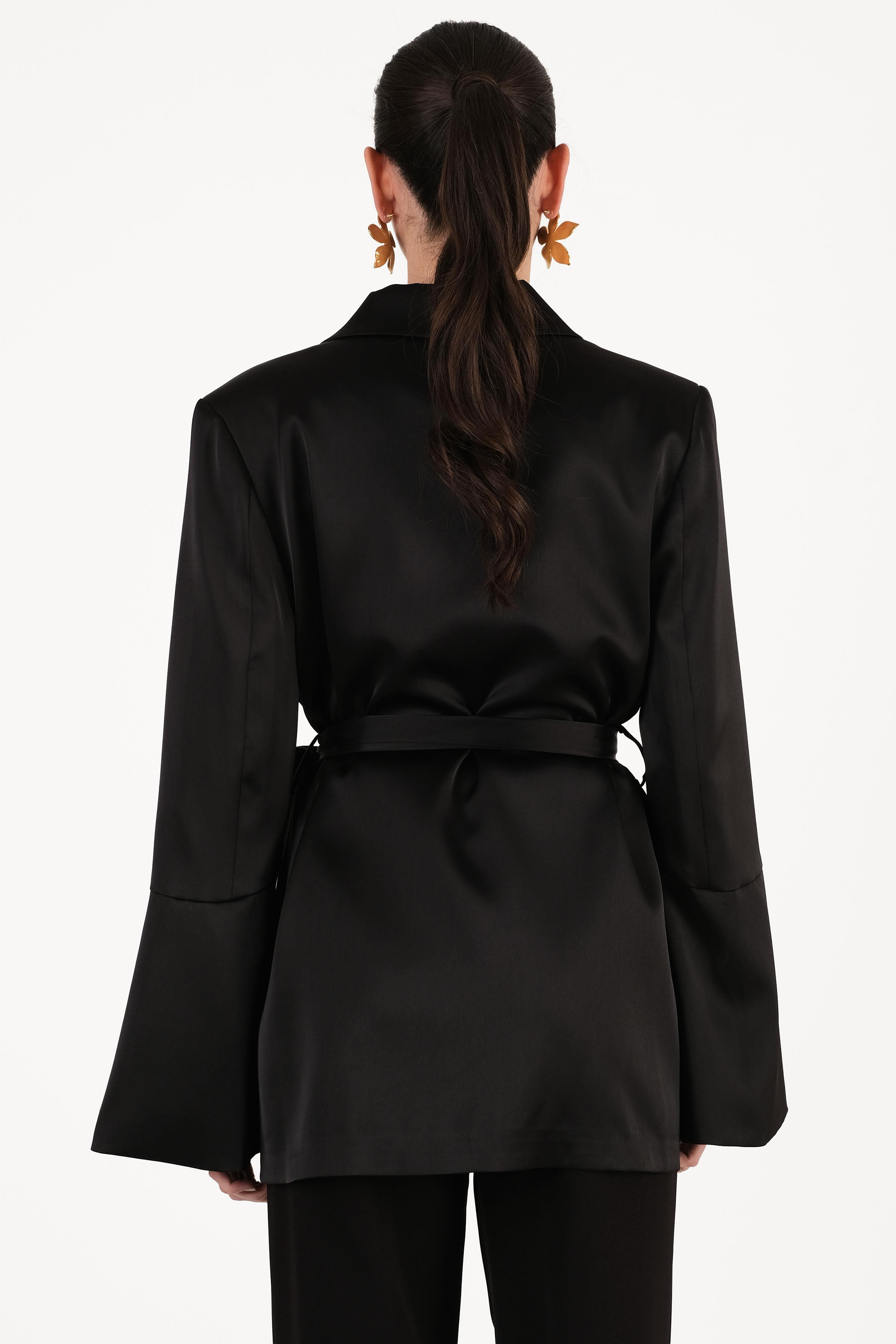 Daniello Klasik Yaka Tek Düğme Kuşaklı Ceket SİYAH