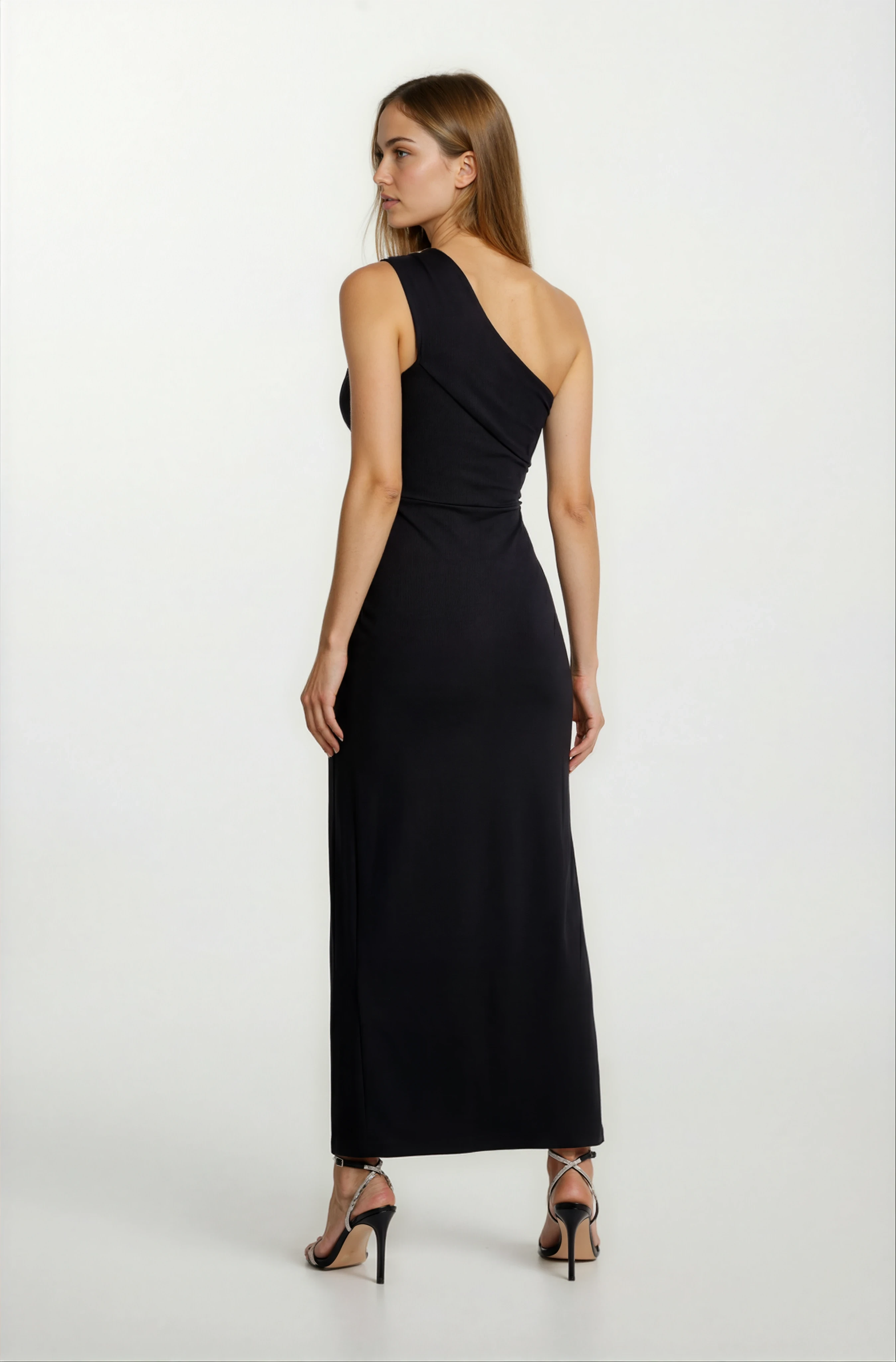 Dardano Tek Kol Yanı Büzgülü Uzun Abiye Elbise SİYAH