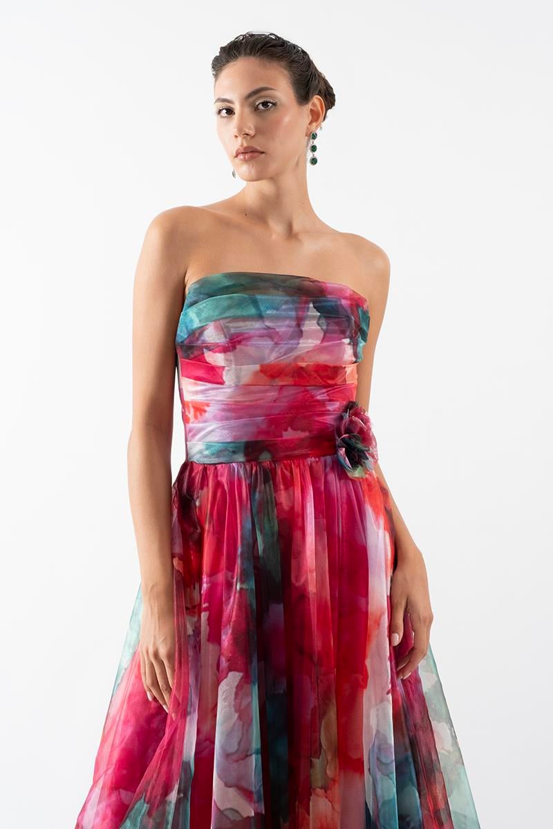 Delisio Straplez Yaka Kloş Bel Gül Detaylı Uzun Abiye Elbise FUŞYA