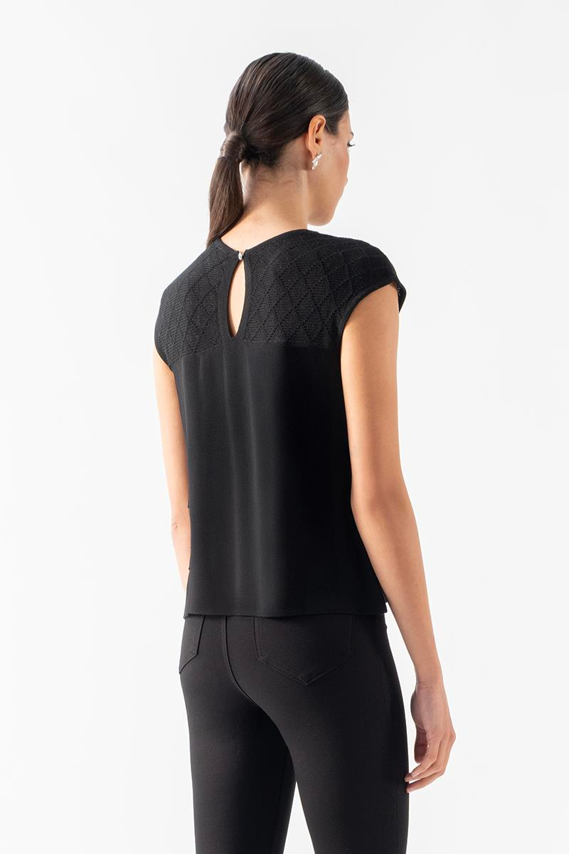 Diodora Yuvarlak Yaka Kolsuz Triko SİYAH