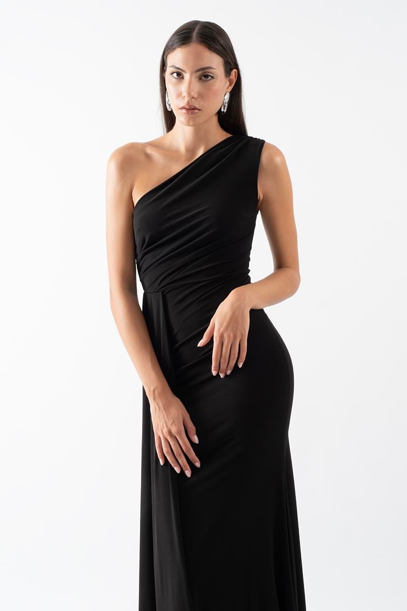 Fawcett Tek Omuz Bele Oturan Yandan Şal Detaylı Uzun Abiye Elbise SİYAH