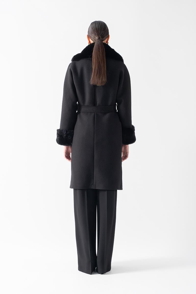 Friedricks Kruvaze Yakası Kolları Kürklü Kaban SİYAH