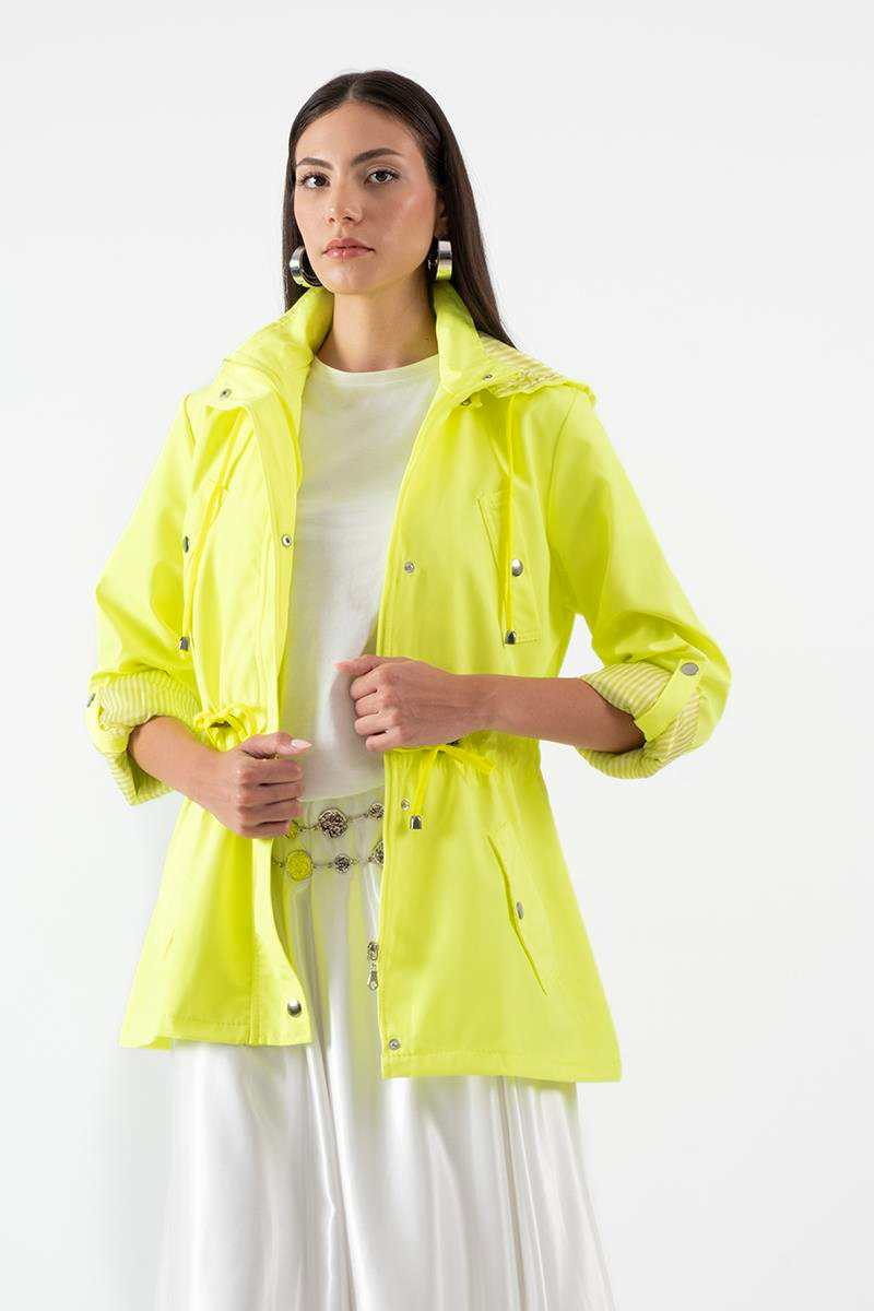 Goudot Kapüşonlu Mevsimlik Parka – Beli Büzgülü, Çıtçıt Detaylı AÇIK YEŞİL