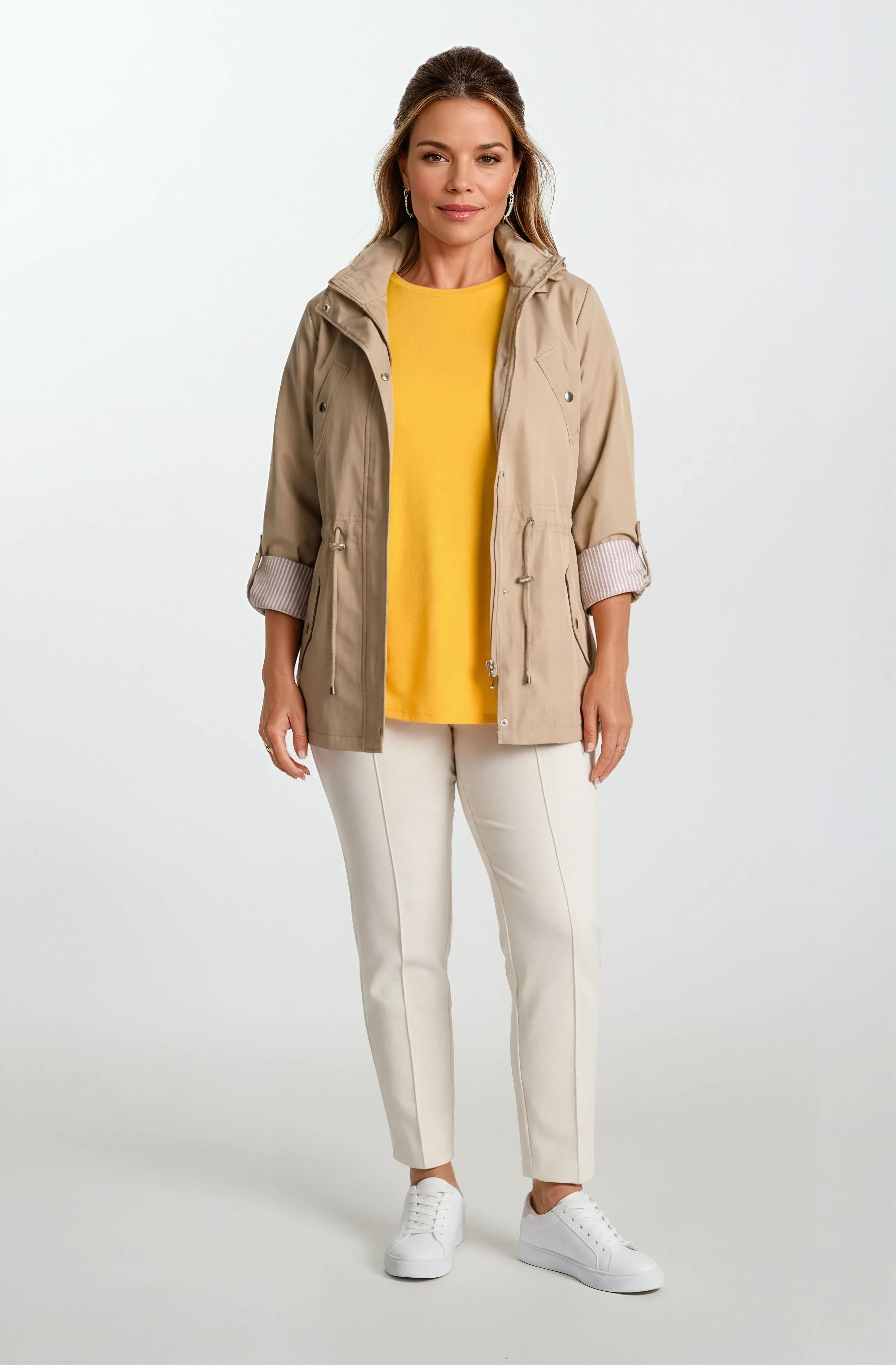 Goudot Kapüşonlu Mevsimlik Parka – Beli Büzgülü, Çıtçıt Detaylı CAMEL