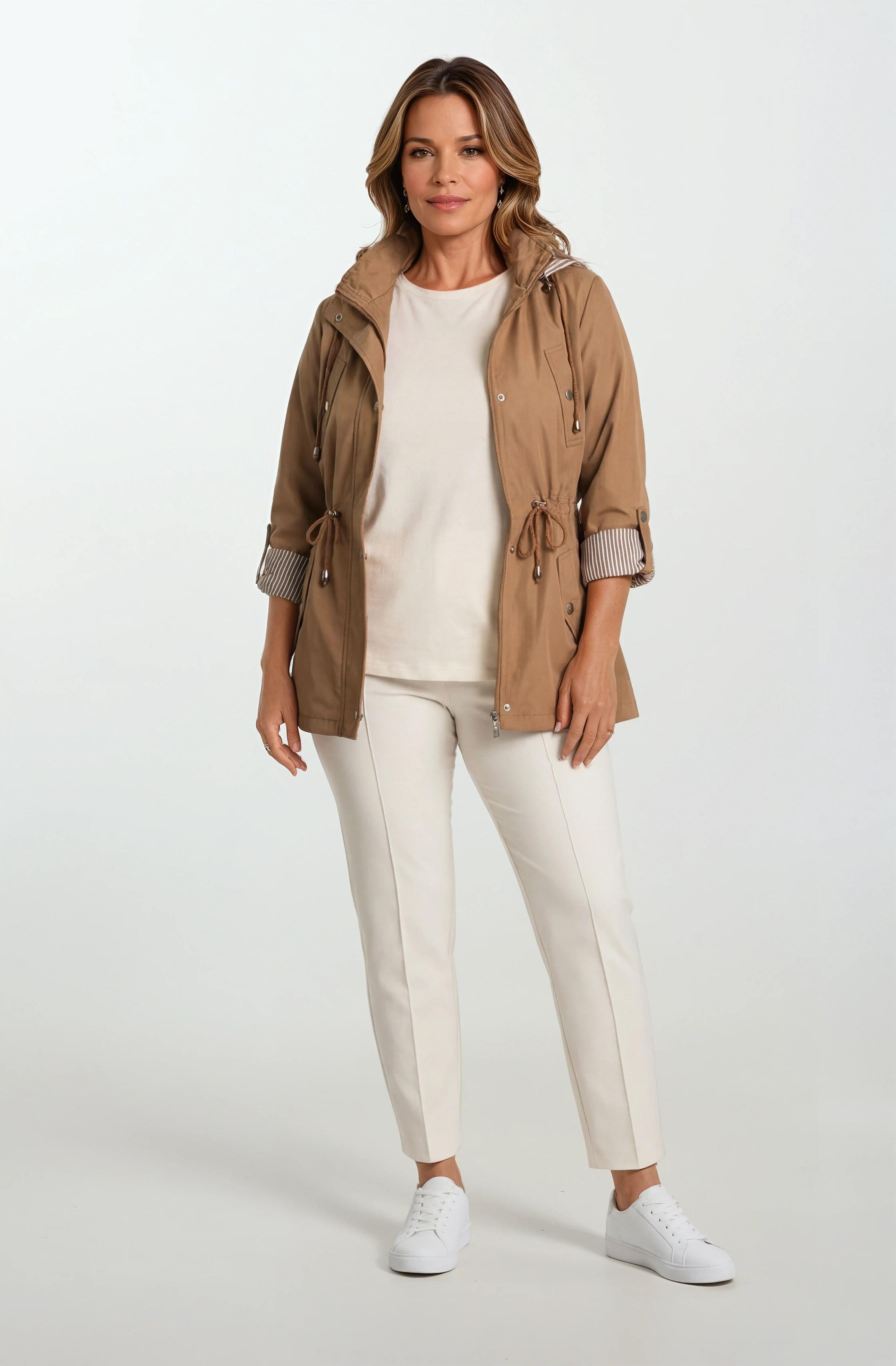 Goudot Kapüşonlu Mevsimlik Parka – Beli Büzgülü, Çıtçıt Detaylı TABA