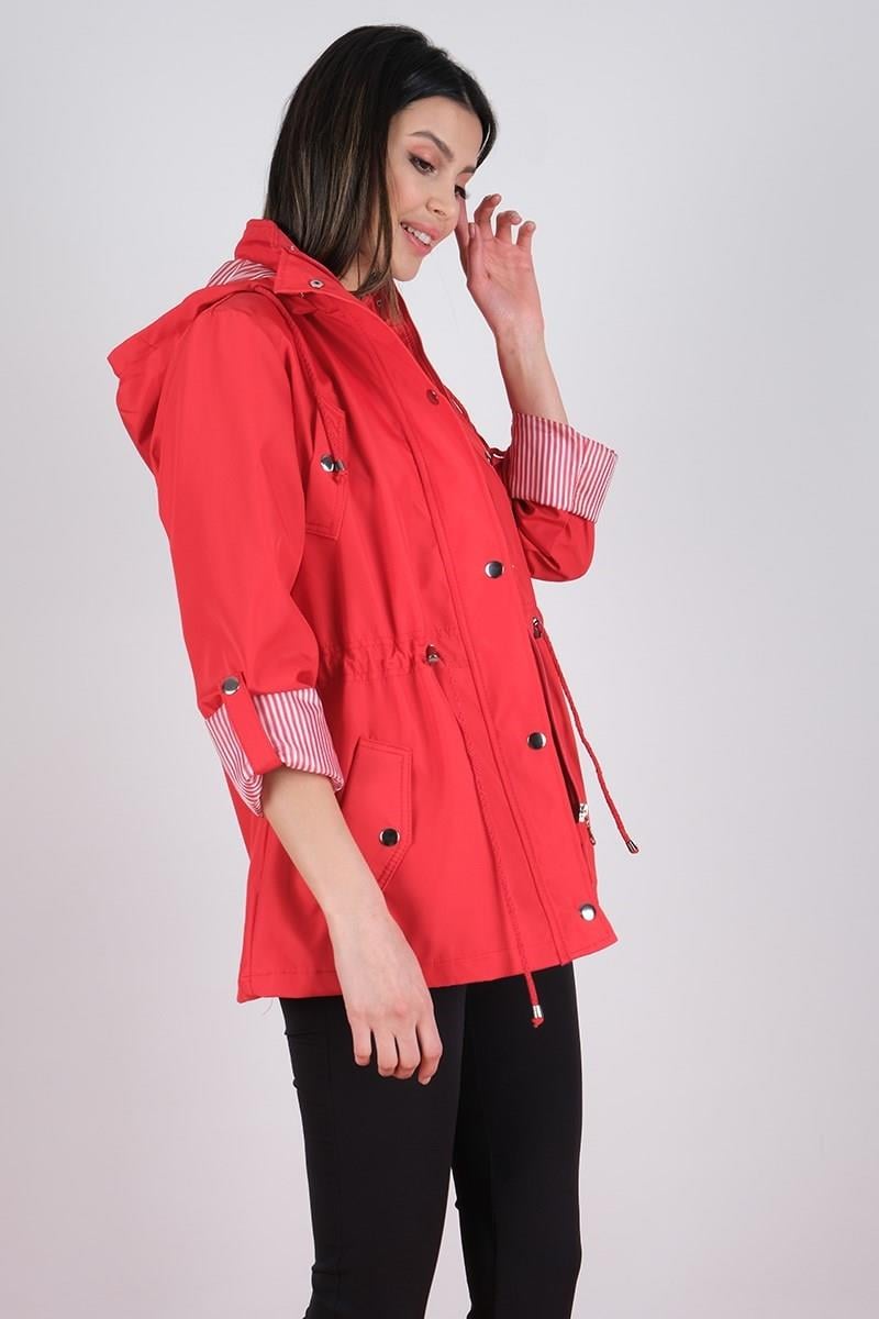 Goudot Kapüşonlu Mevsimlik Parka – Beli Büzgülü, Çıtçıt Detaylı KIRMIZI