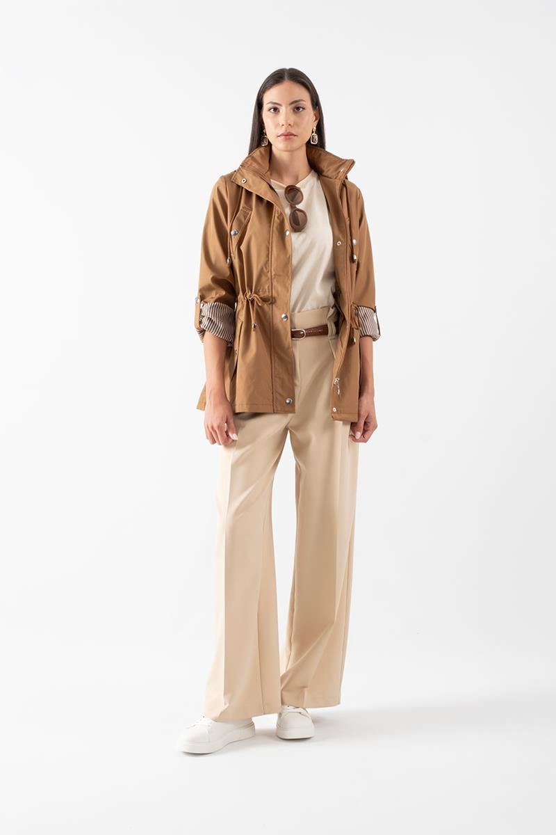 Goudot Kapüşonlu Mevsimlik Parka – Beli Büzgülü, Çıtçıt Detaylı TABA