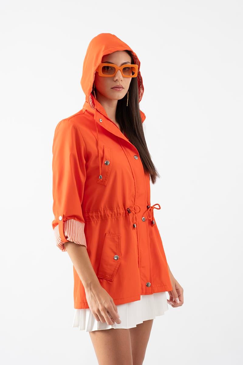 Goudot Kapüşonlu Mevsimlik Parka – Beli Büzgülü, Çıtçıt Detaylı TURUNCU