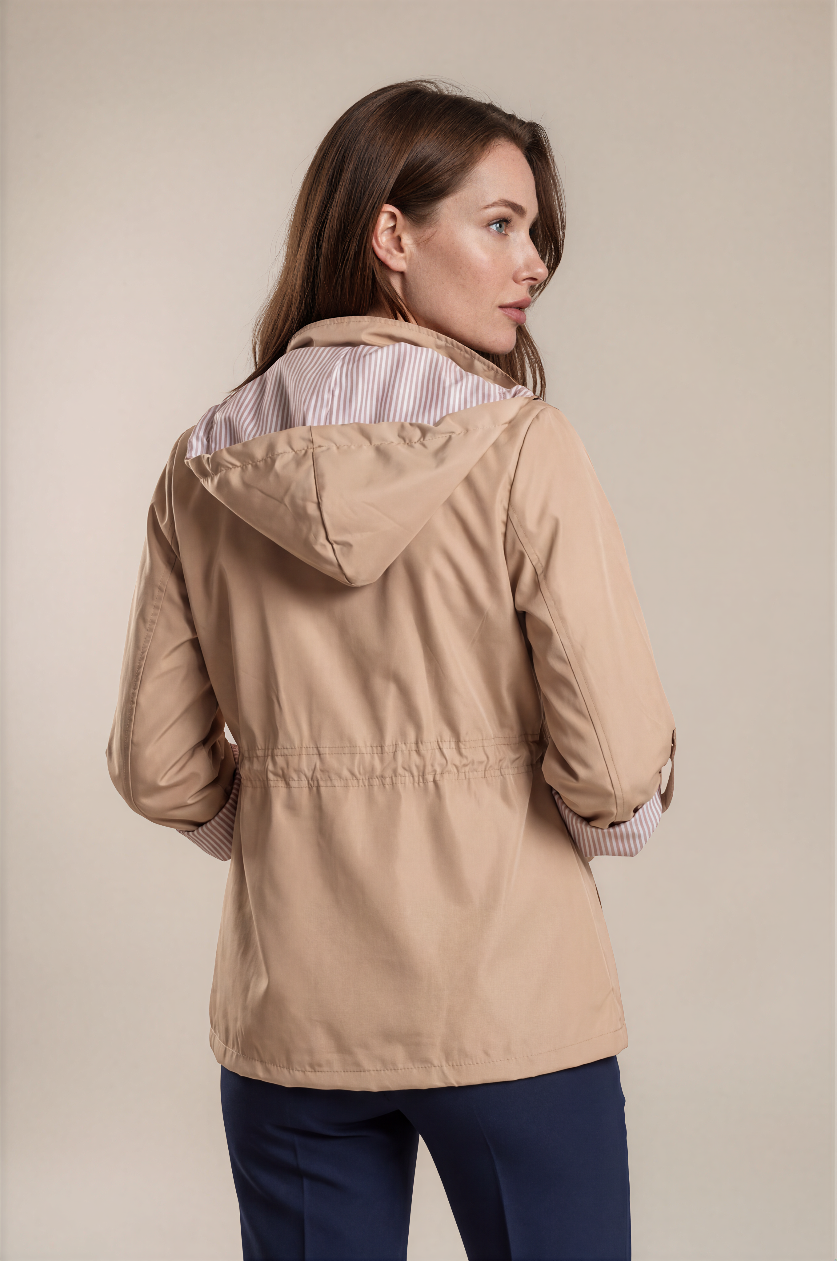 İnce Astarlı Su İtici Kapüşonlu Baharlık Kısa Parka 36-50 – Goudot CAMEL